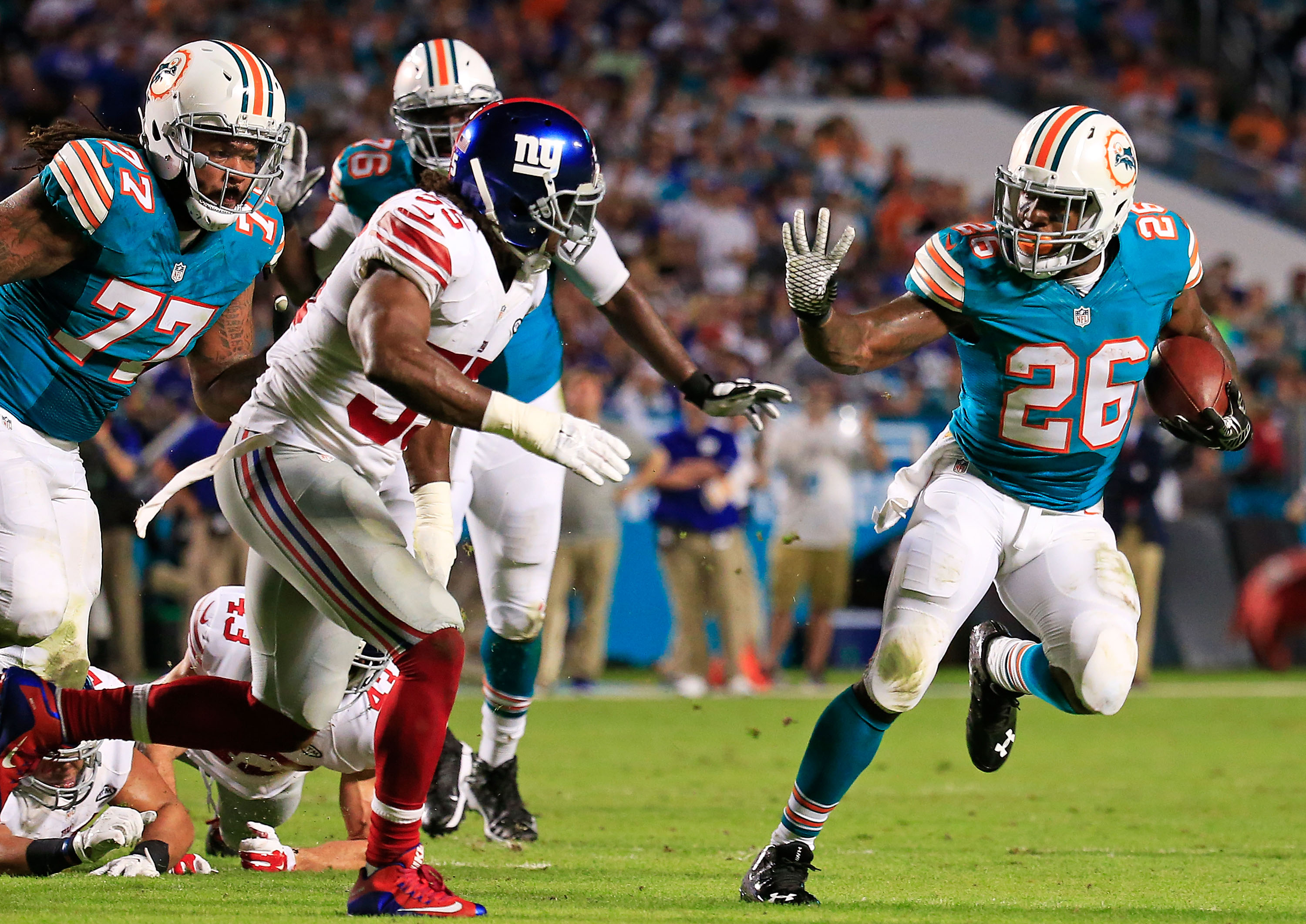 New York Giants v Miami Dolphins
