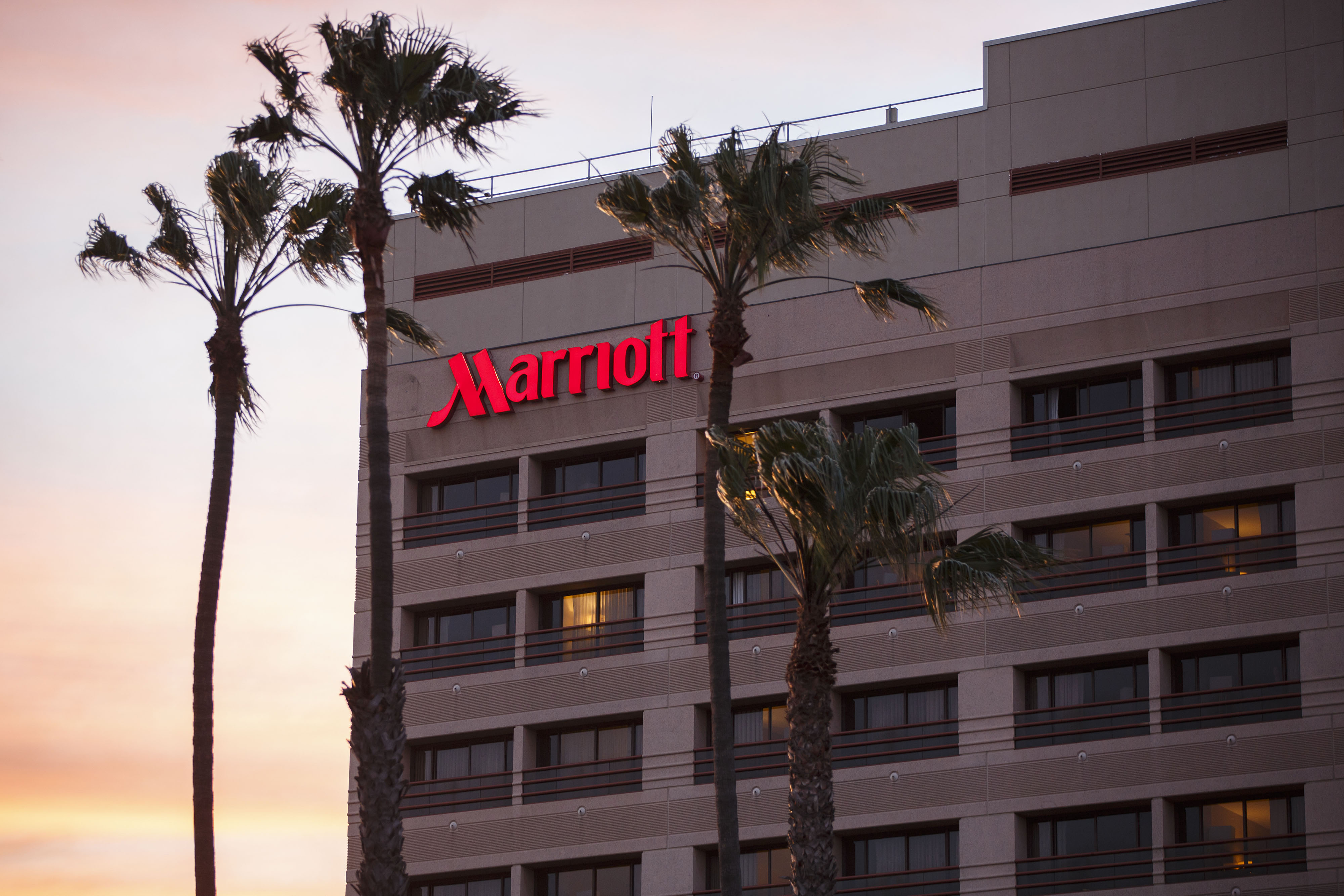 Starwood Hotels Accepts Sweetened $13.6 Billion Marriott Bid