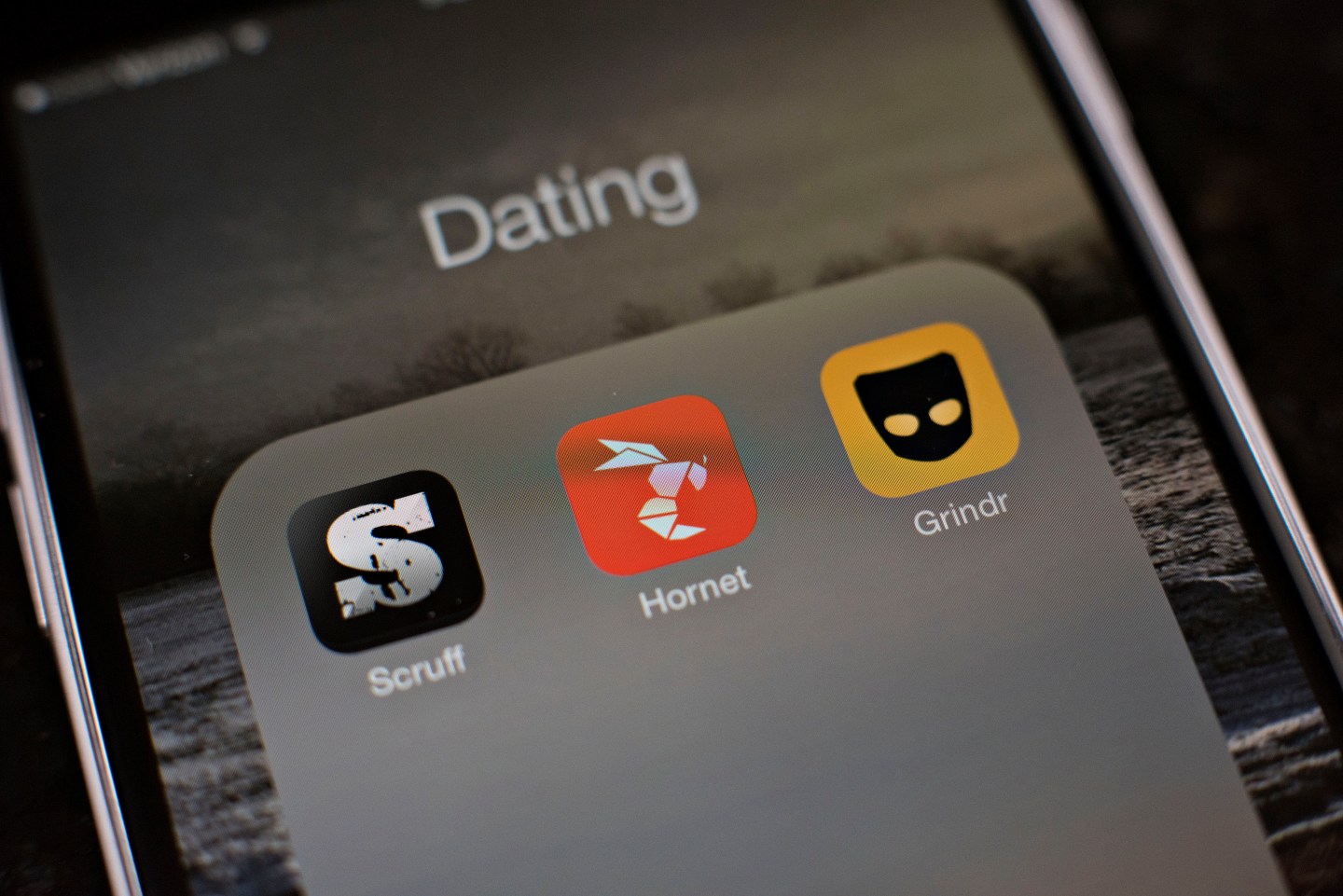 Gay Dating Apps Get Men's Attention For HIV Message