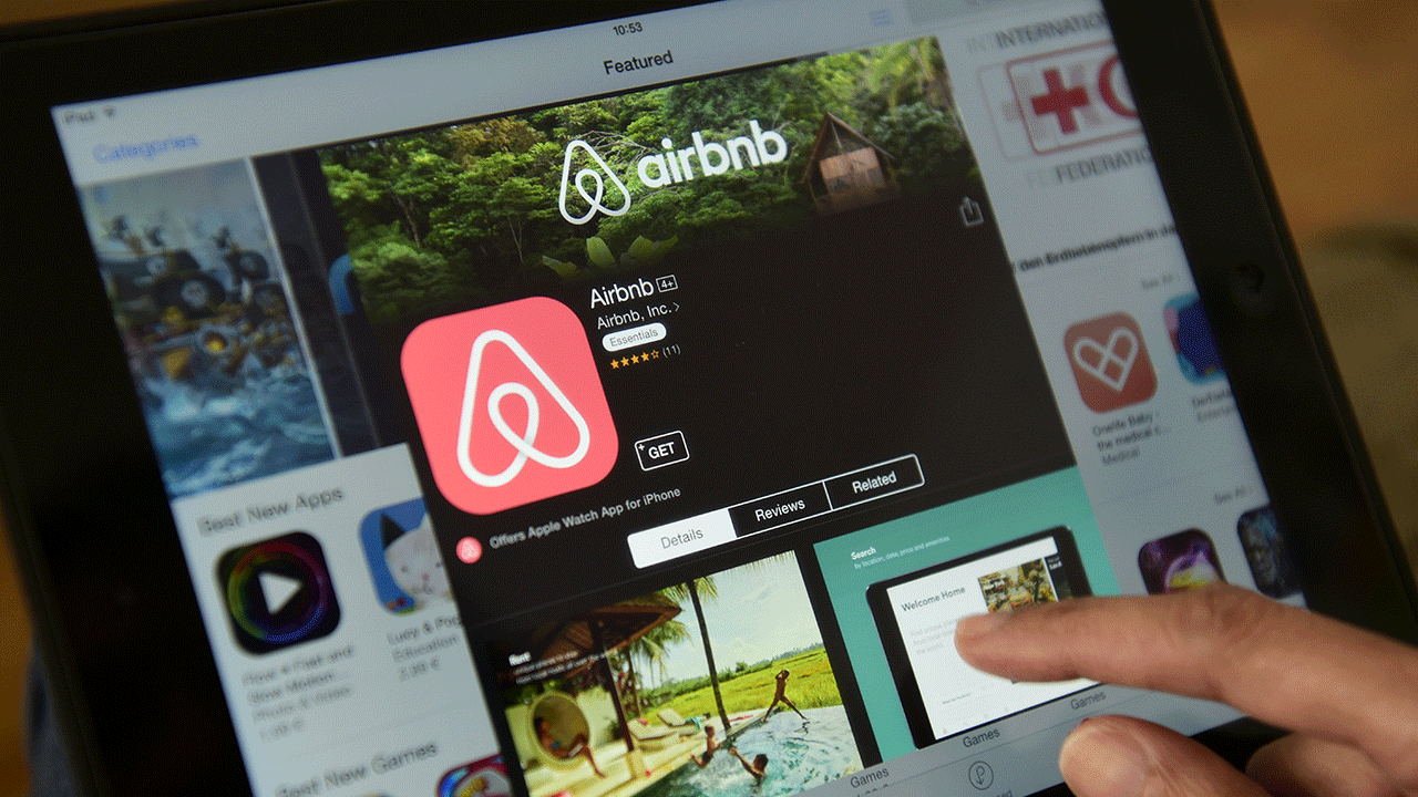Exclusive: Airbnb Raises $555 Million in New Funding