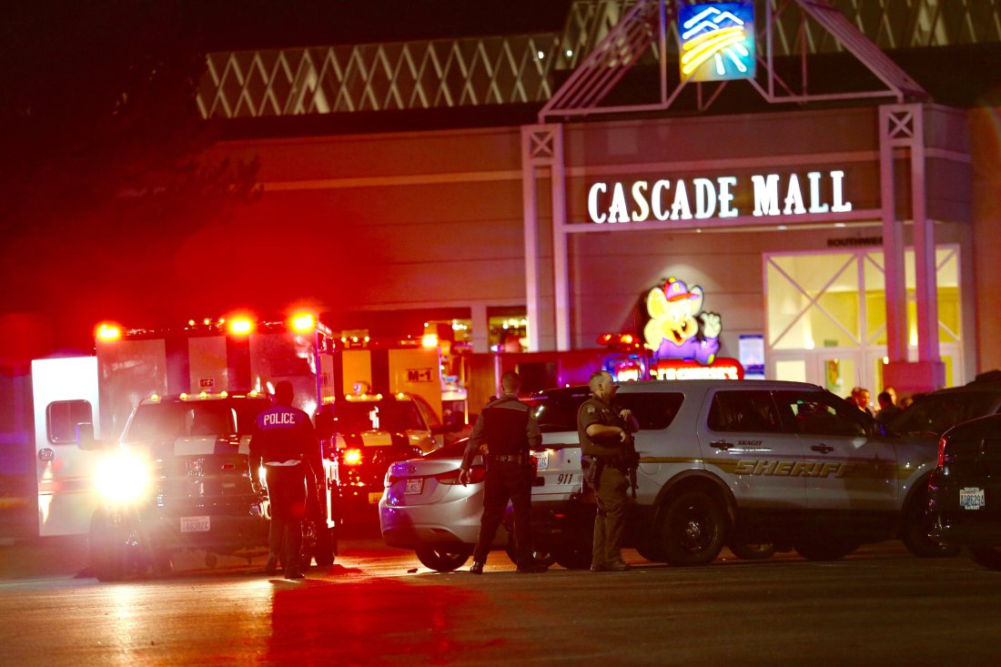 APTOPIX Mall Shooting Burlington