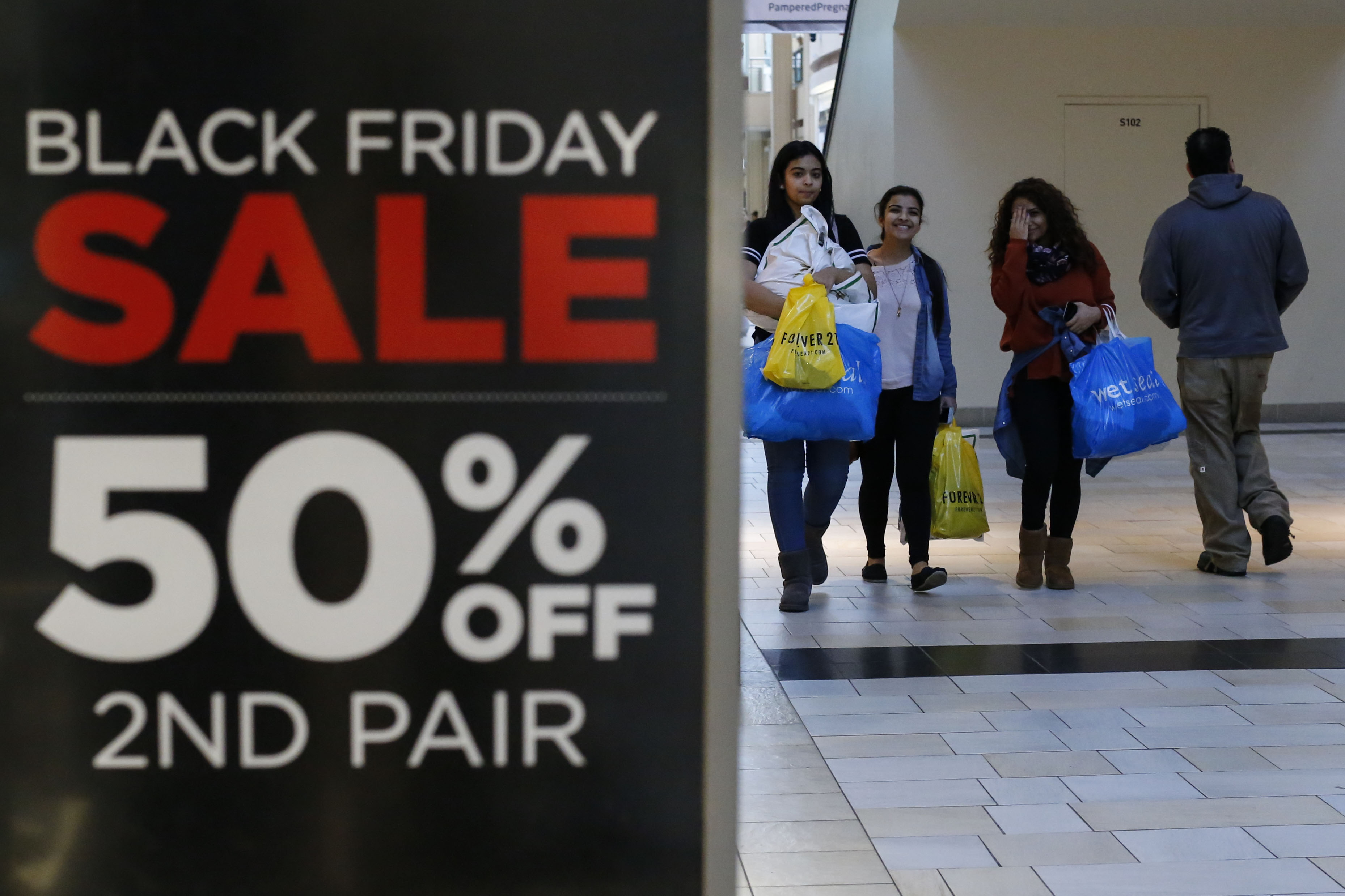Retailers Offer Deep Discounts On Annual Black Friday Shopping Day