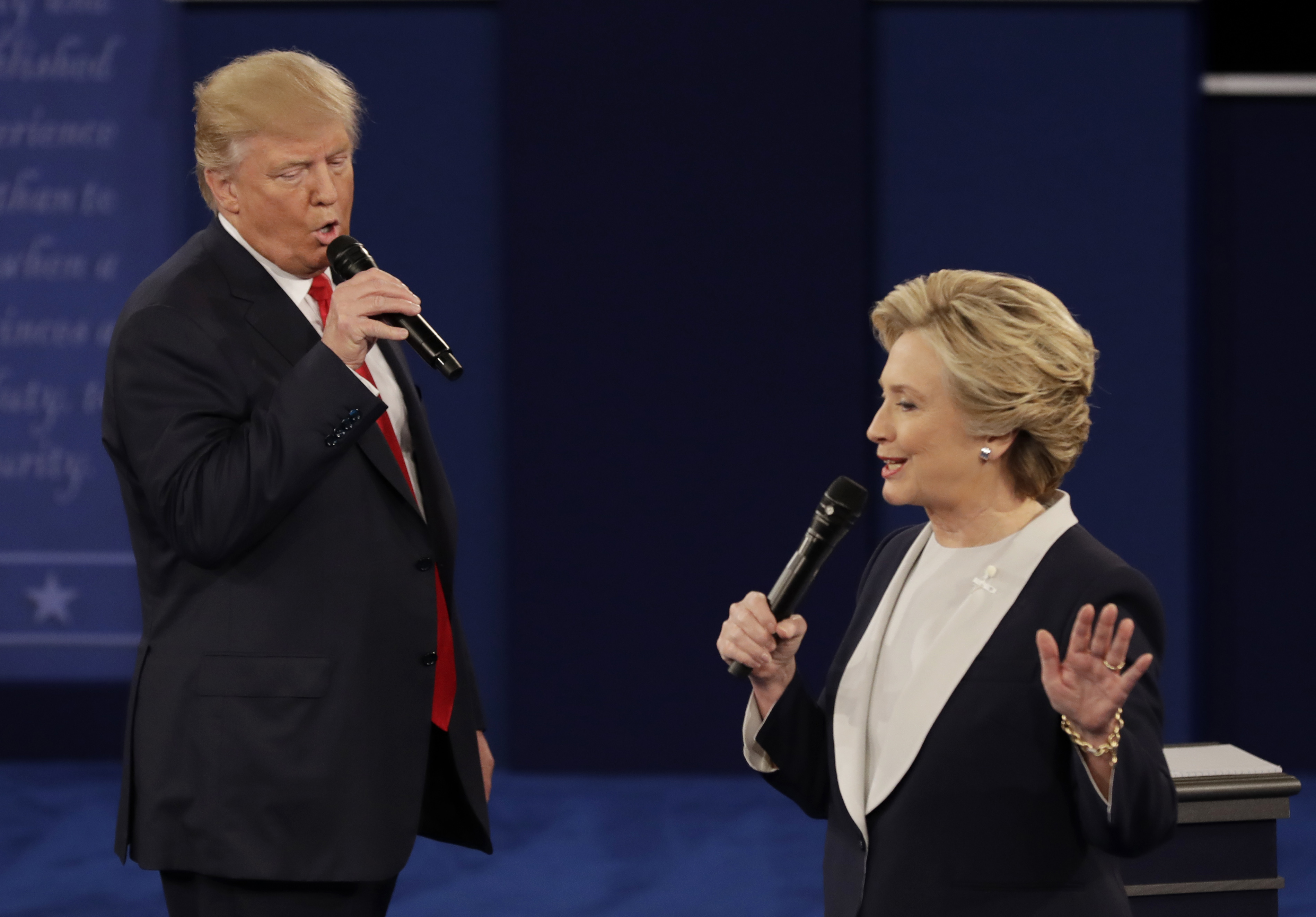 APTOPIX Campaign 2016 Debate