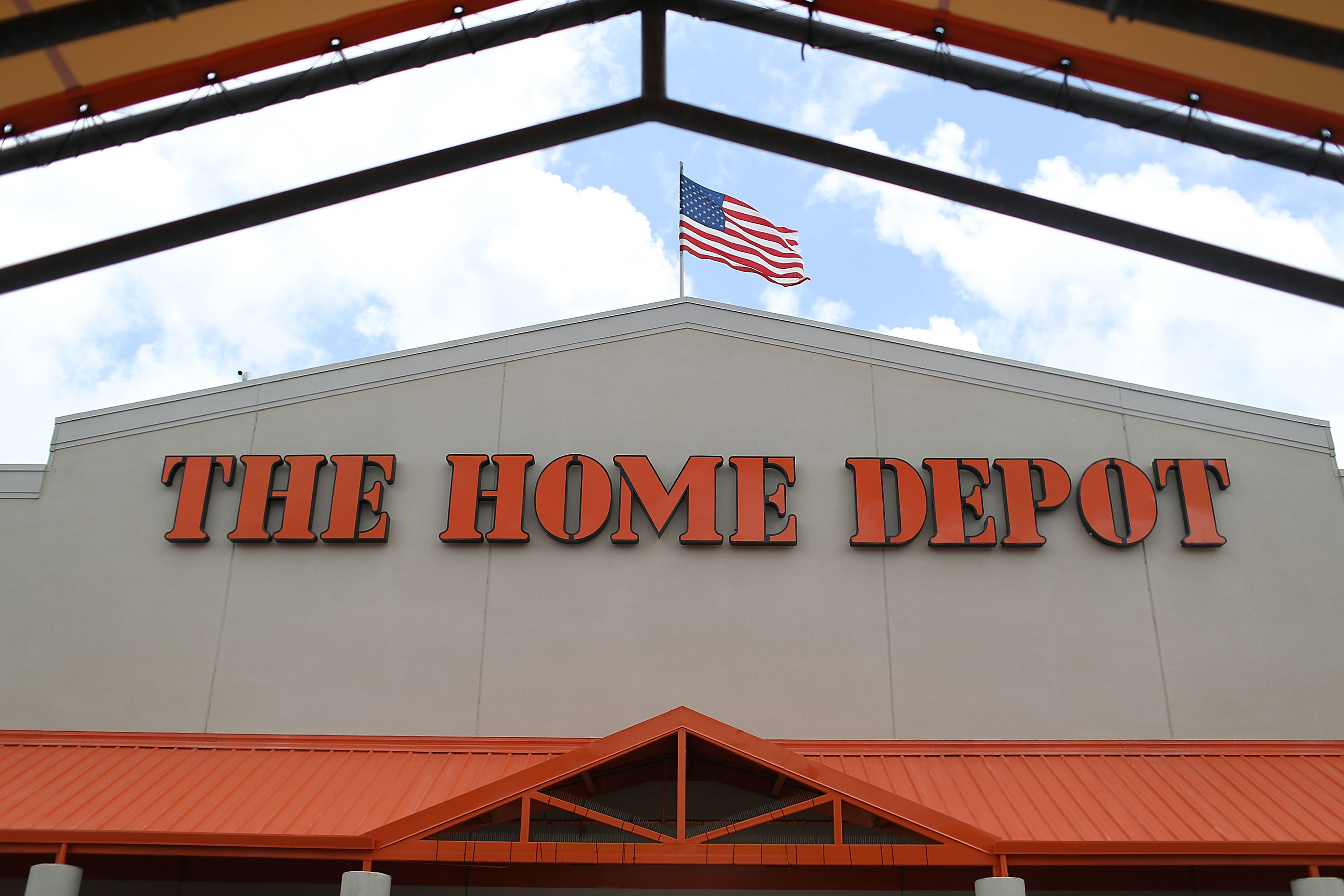 Home Depot Earnings Up 14 Percent In First Quarter