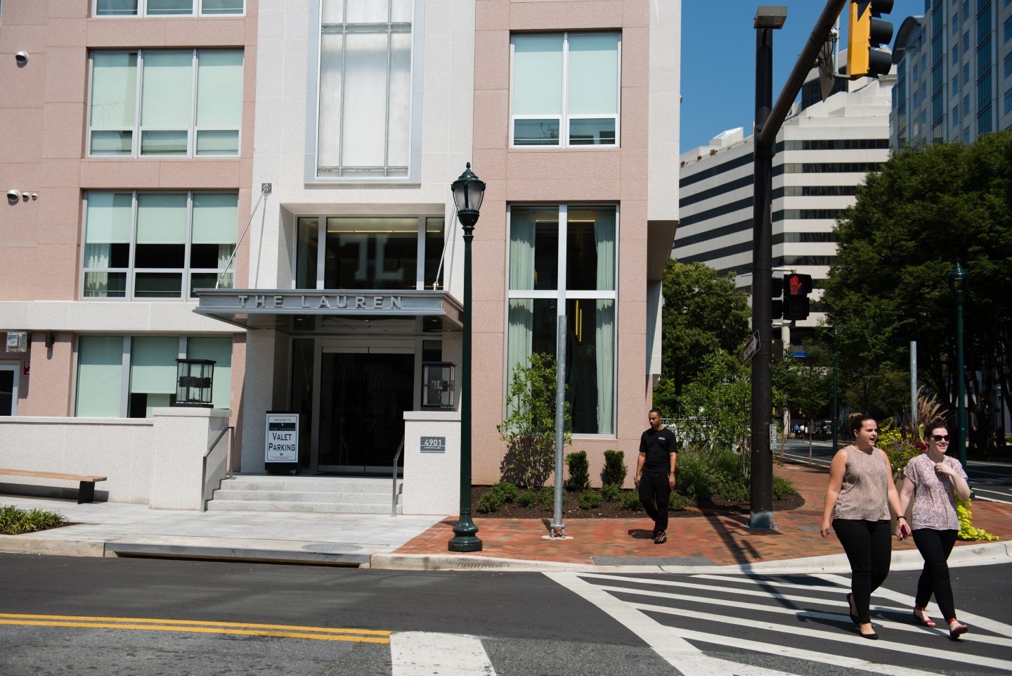 The high end Lauren condos in Bethesda, MD range from $950,000 to $10.5 million.
