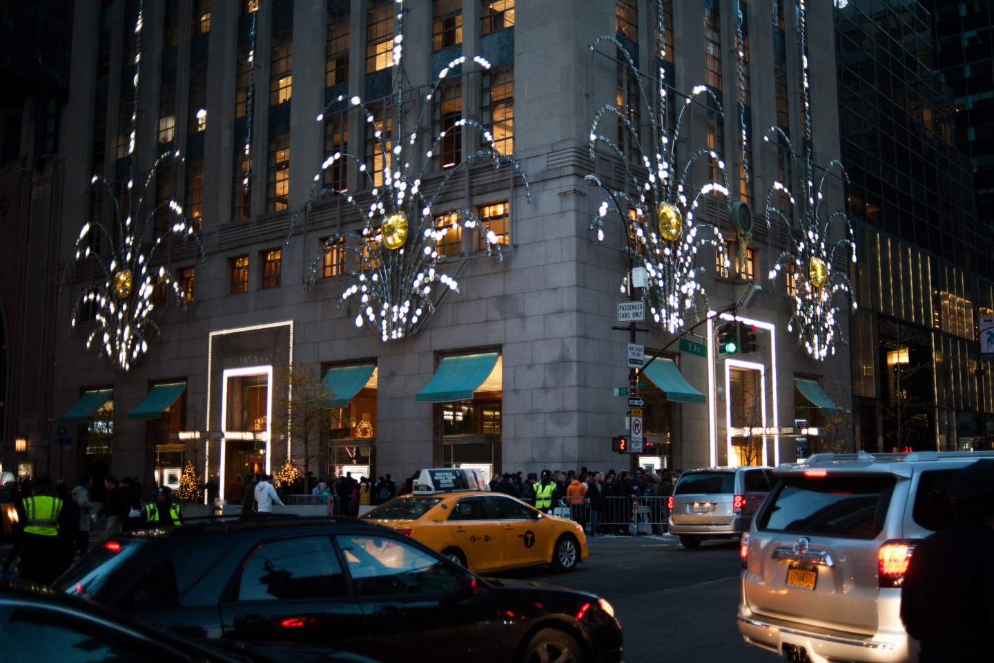 Tiffany & Co. Holiday Window Displays Ahead Of Earnings Figures