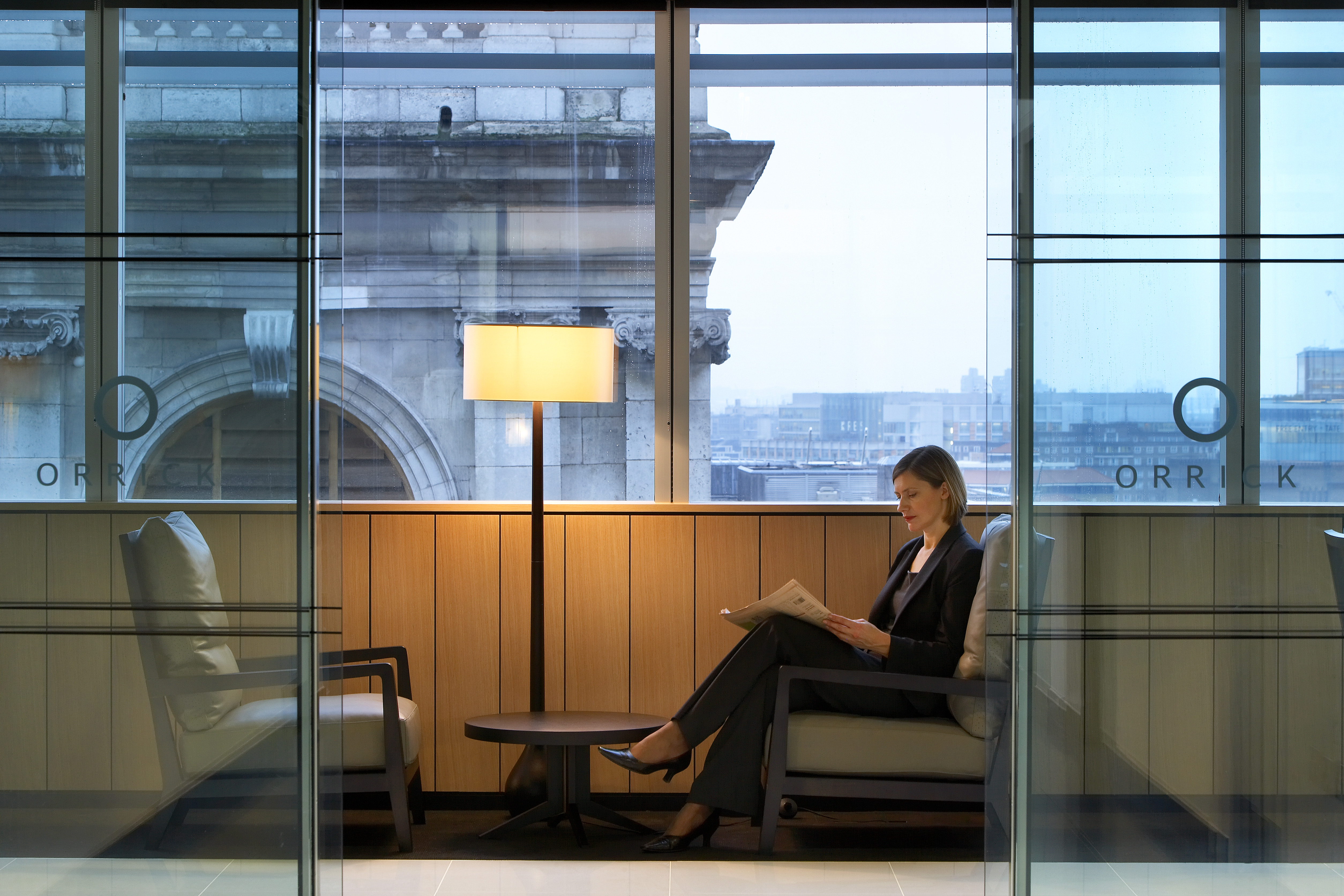 OrrickLondonUnited Kingdom Architect: Tp Bennett 2009 Orrick, Herrington & Sutcliffe, Tp Bennett, London, Uk, 2009 Interior Shot Showing A Woman Reading In A Relaxing Seated Area