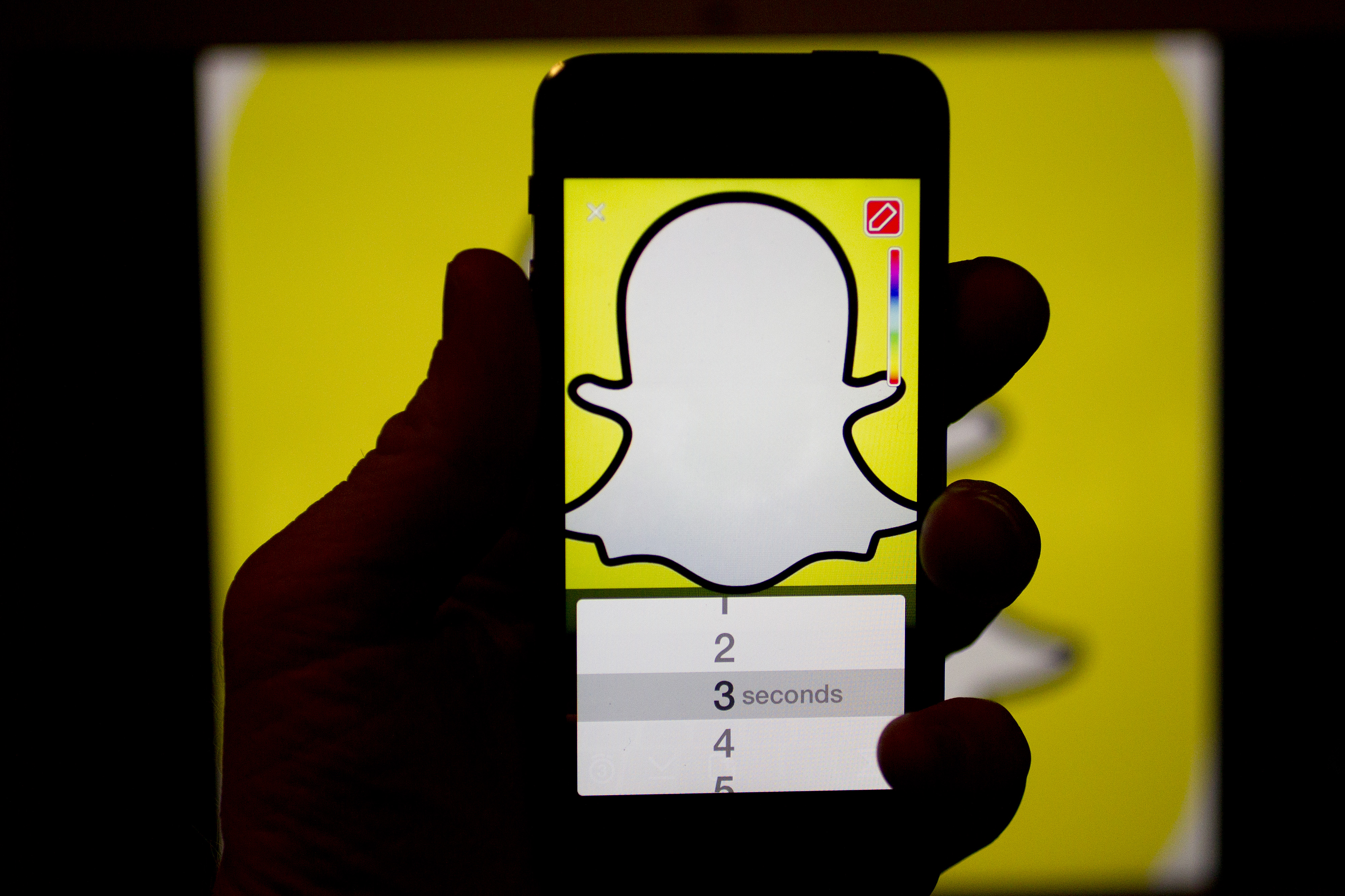 Snapchat Raising Money That Could Value Company At Up To $19 Billion