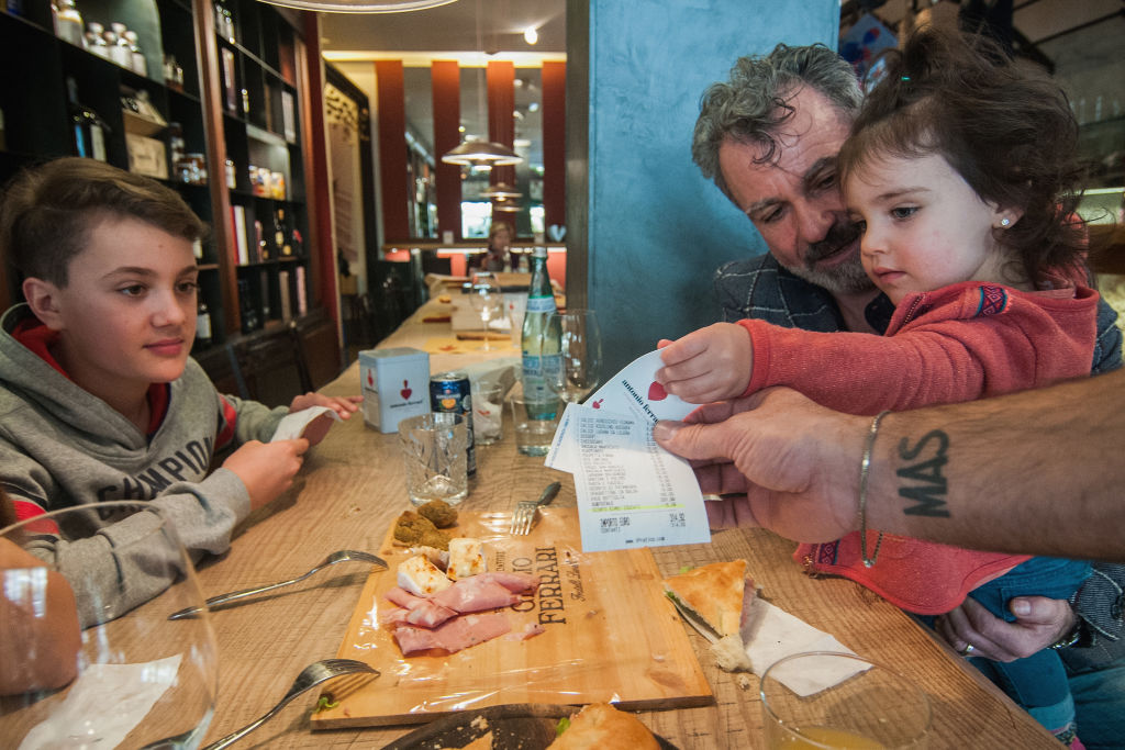 This Italian Restaurant Is Giving Discounts to Families with Well-Behaved Kids