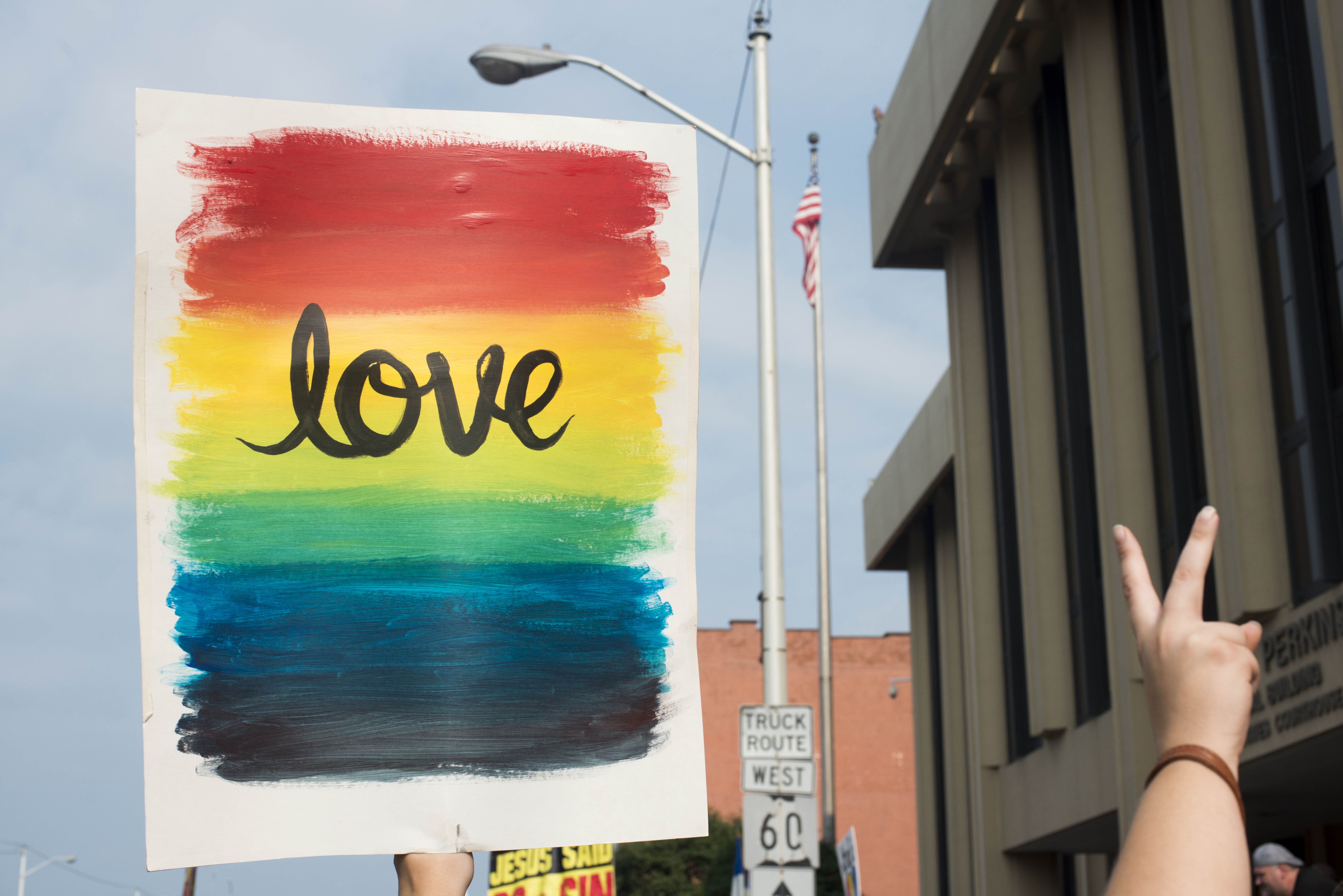 Kentucky County Clerk Defies Supreme Court Ruling And Refuses To Issue Same Sex Marriage Licenses