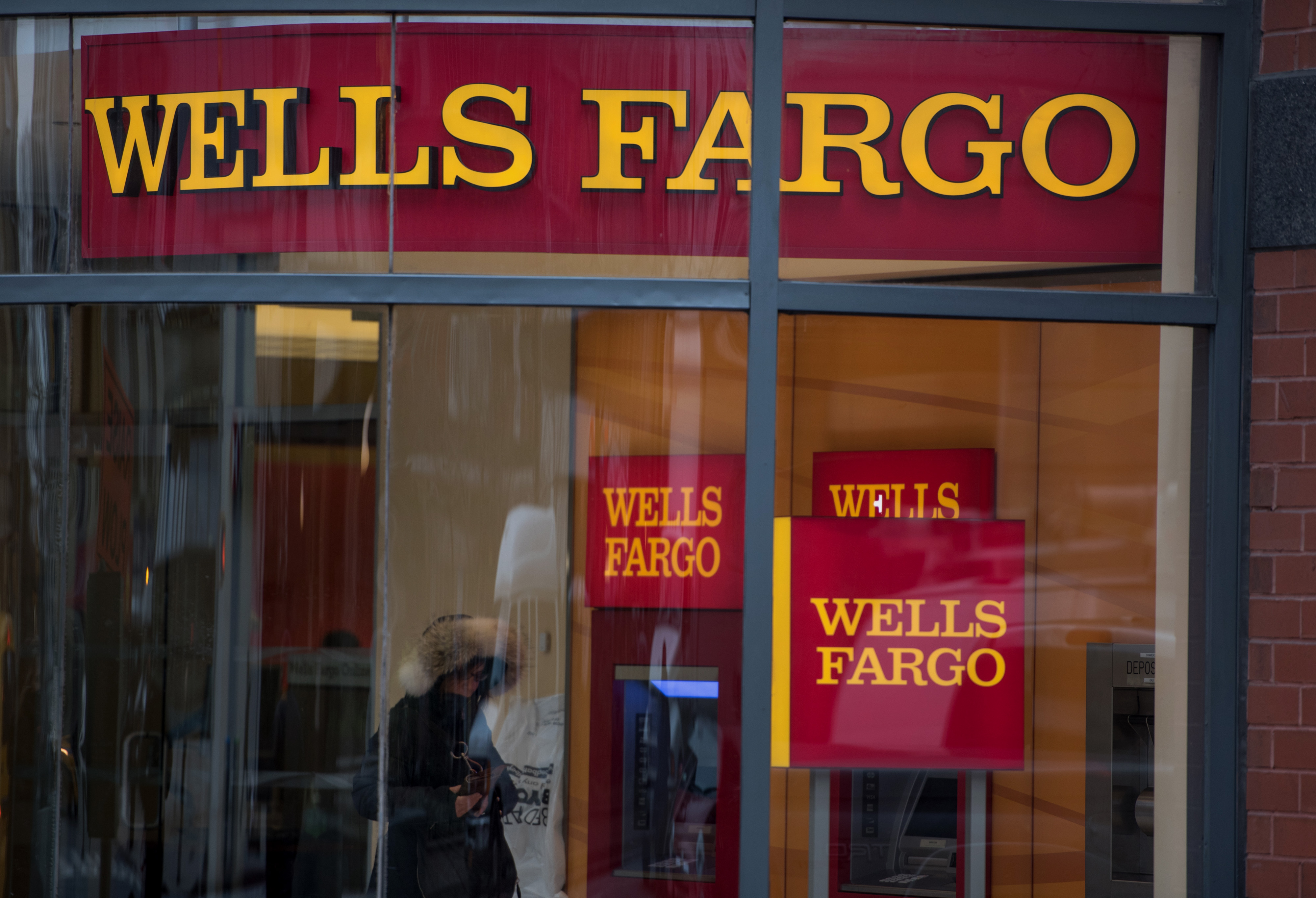 Banking Institutions As U.S. Stocks Fall Amid Global Selloff On China, Greece Concerns