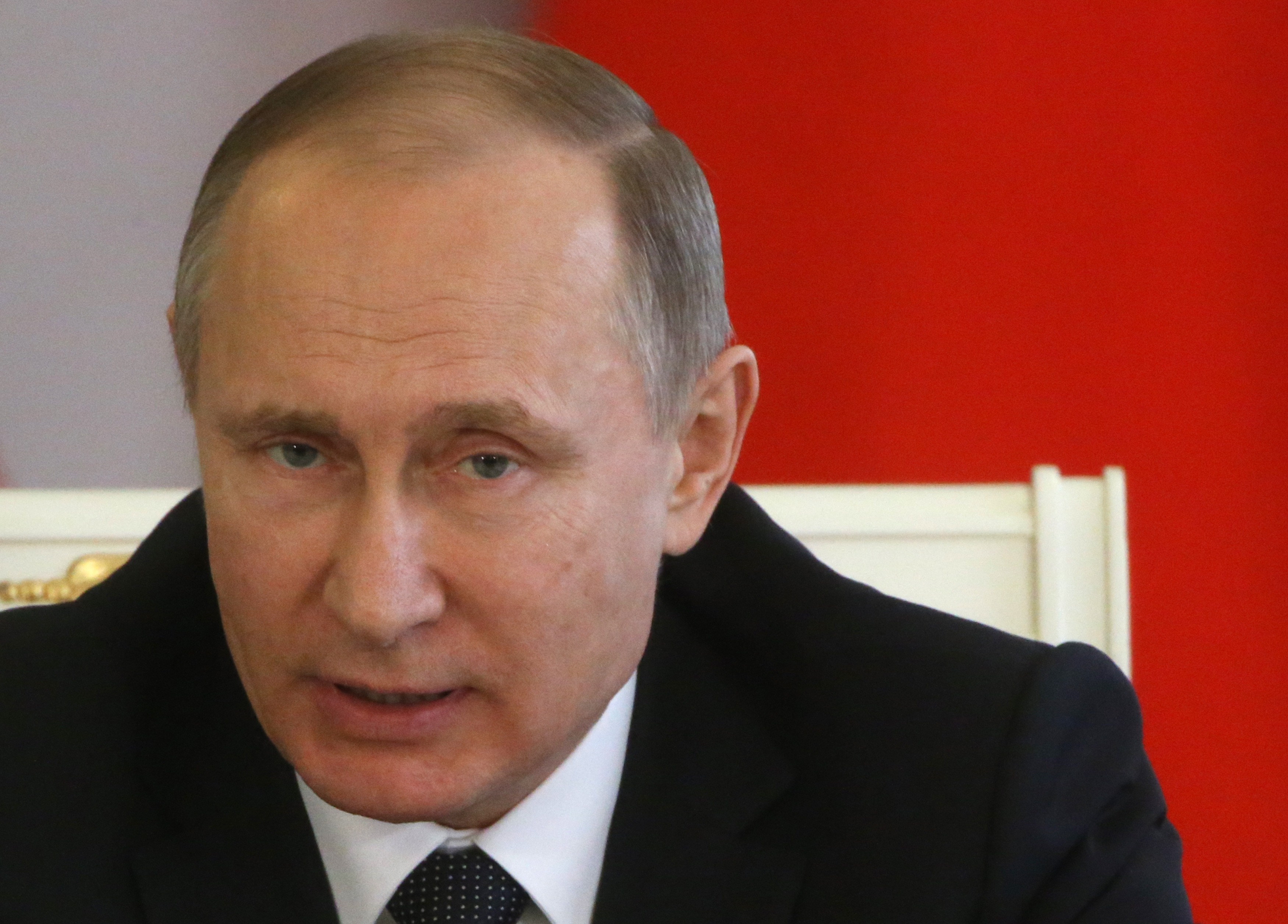 Russian President Vladimir Putin receives Uzbek President Shavkat Mirziyoyev in Moscow