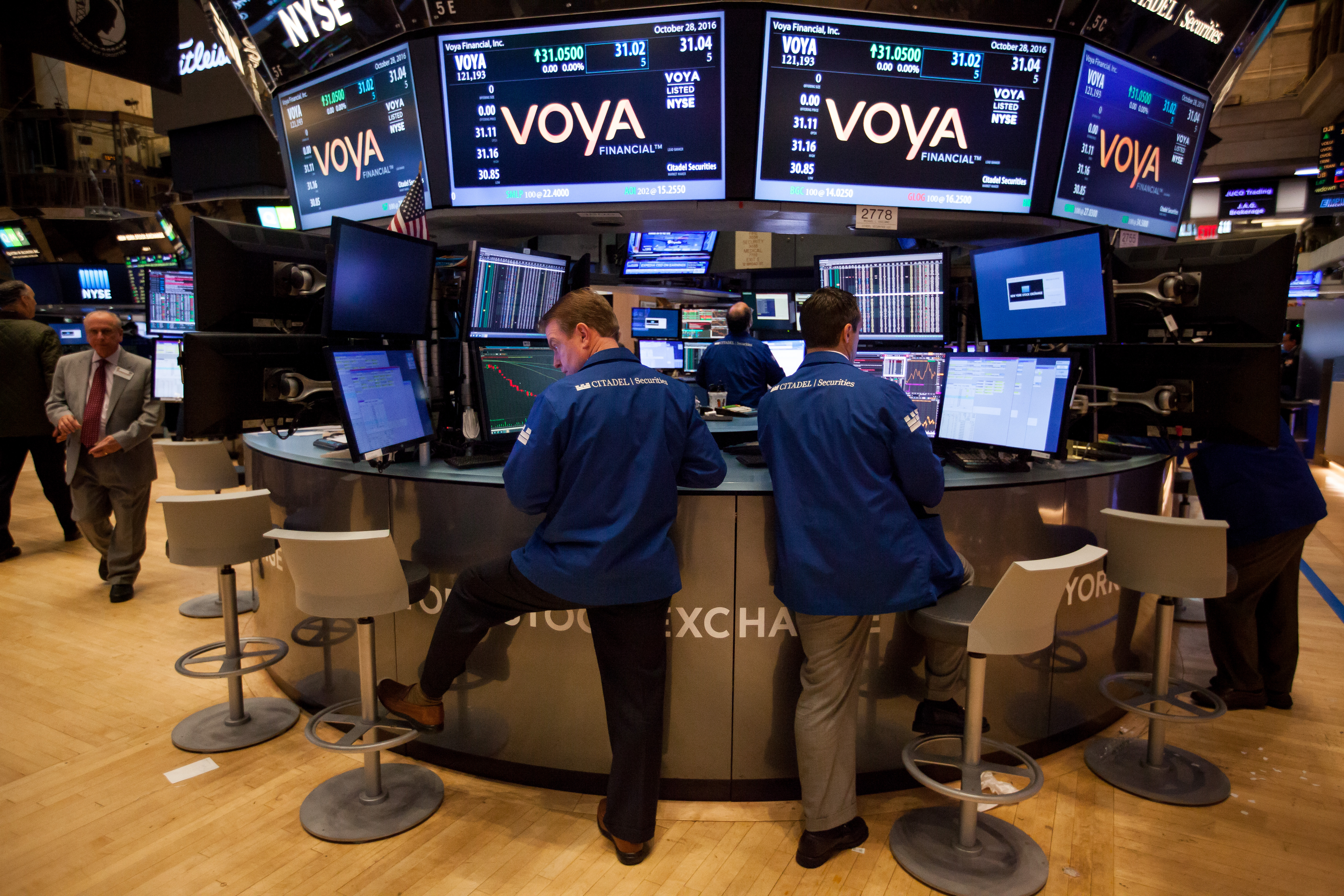 Trading On The Floor Of The NYSE As U.S. Stocks Slide After FBI Reopens Probe Into Clinton Emails