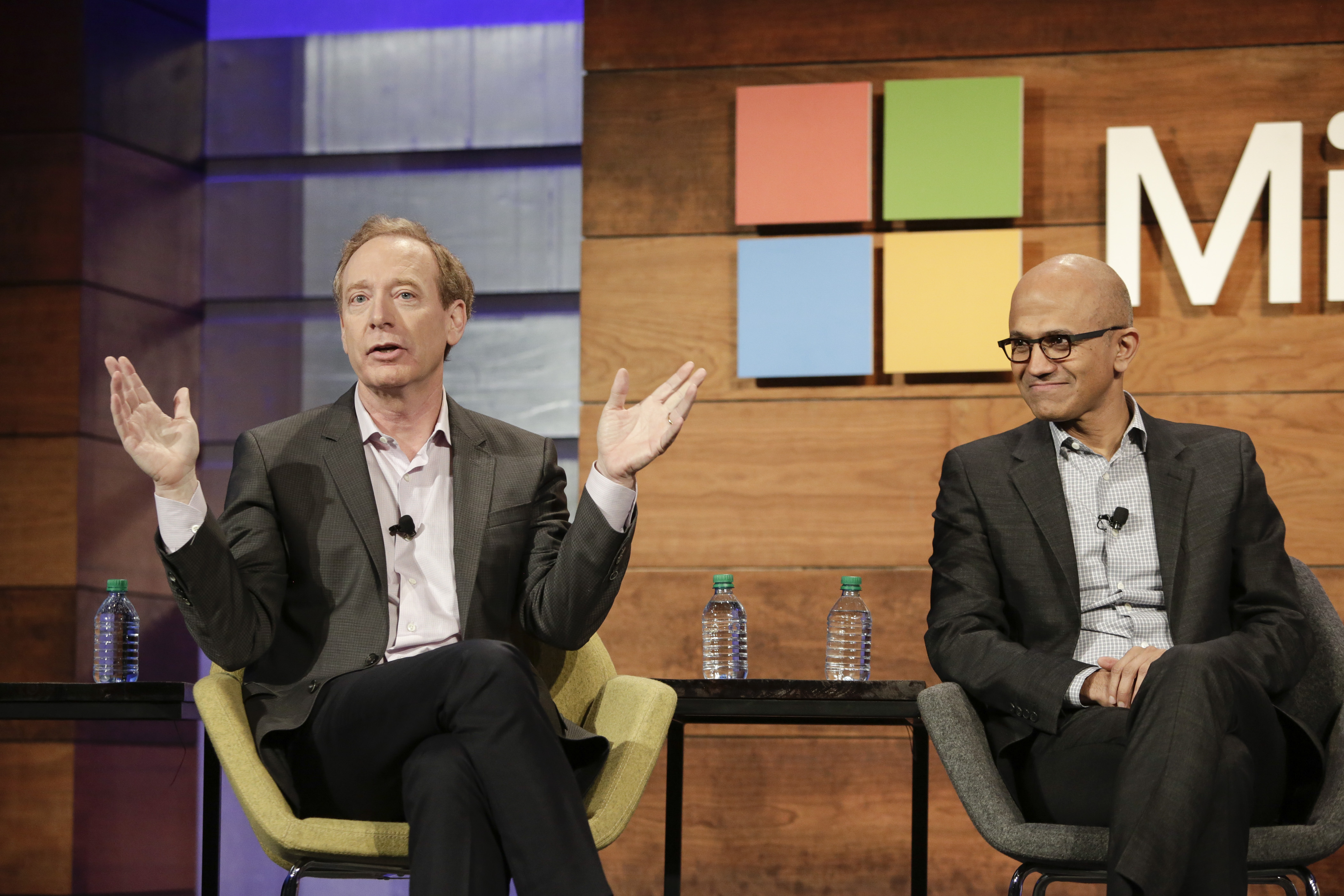 US-IT-ECONOMY-MICROSOFT-SHAREHOLDER-computers