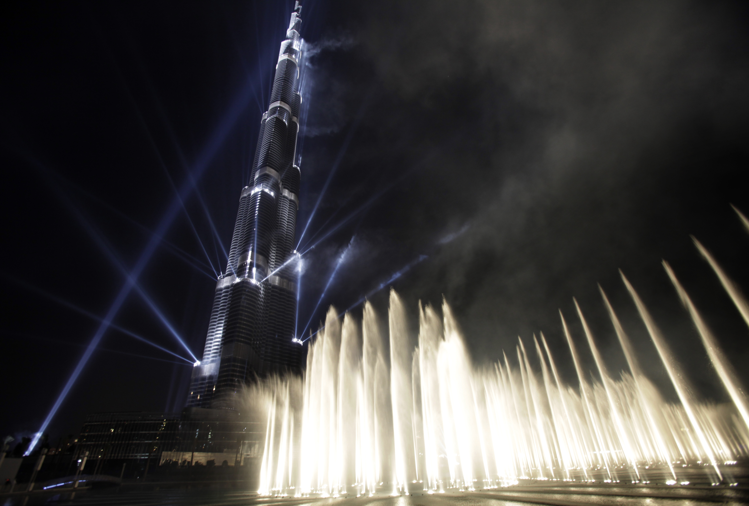 The World's Tallest Building The Burj Khalifa