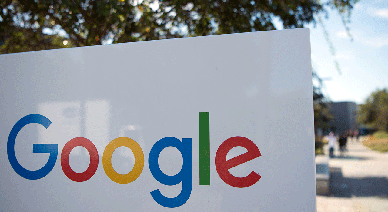 Google Poaches Apple Chip Guru