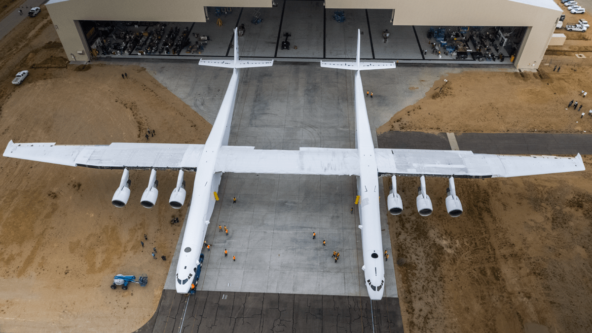 See How the World’s Biggest Aircraft Dwarfs Earlier Planes