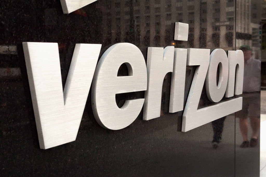 Verizon Shares Fall Lower On Missed Revenue Targets, And Drop In Customers