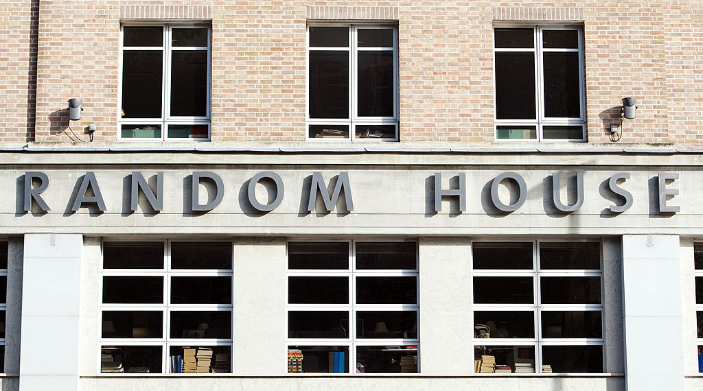 BRITAIN-GERMANY-PUBLISHING-INDUSTRY-PEARSON-BERTELSMANN