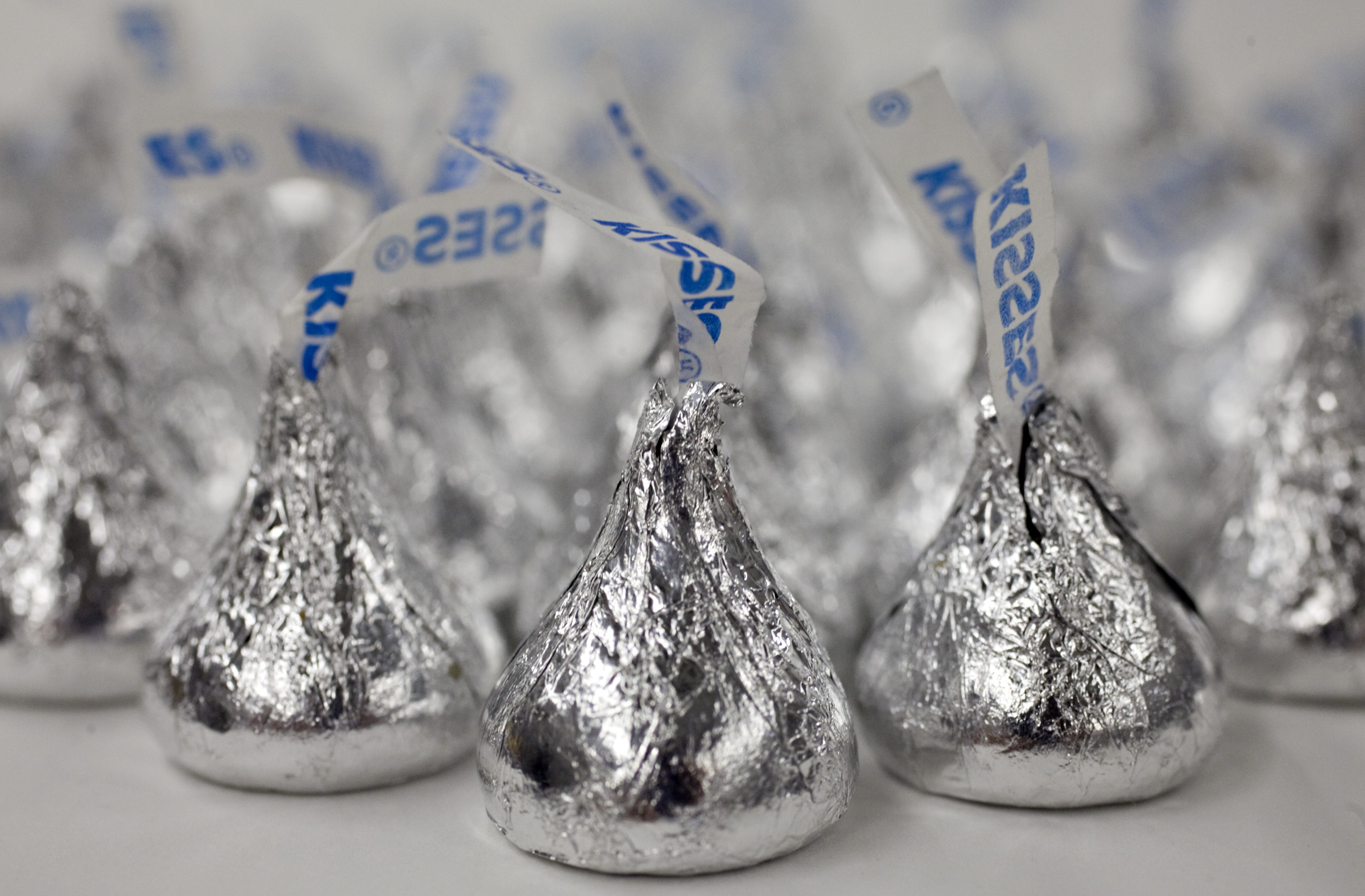 Hershey To Challenge Kraft Foods With Cadbury Bid