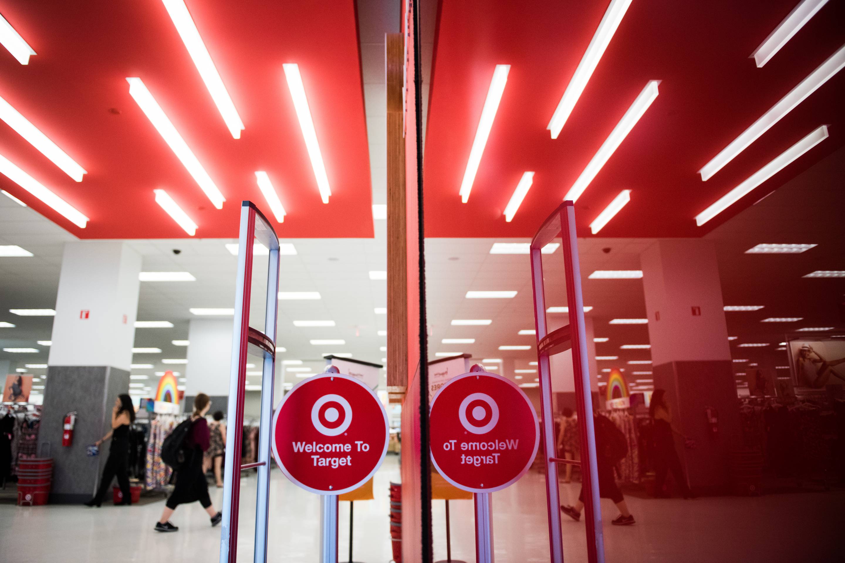 Shoppers Inside City Point And Dekalb Market Hall Ahead Of Consumer Comfort