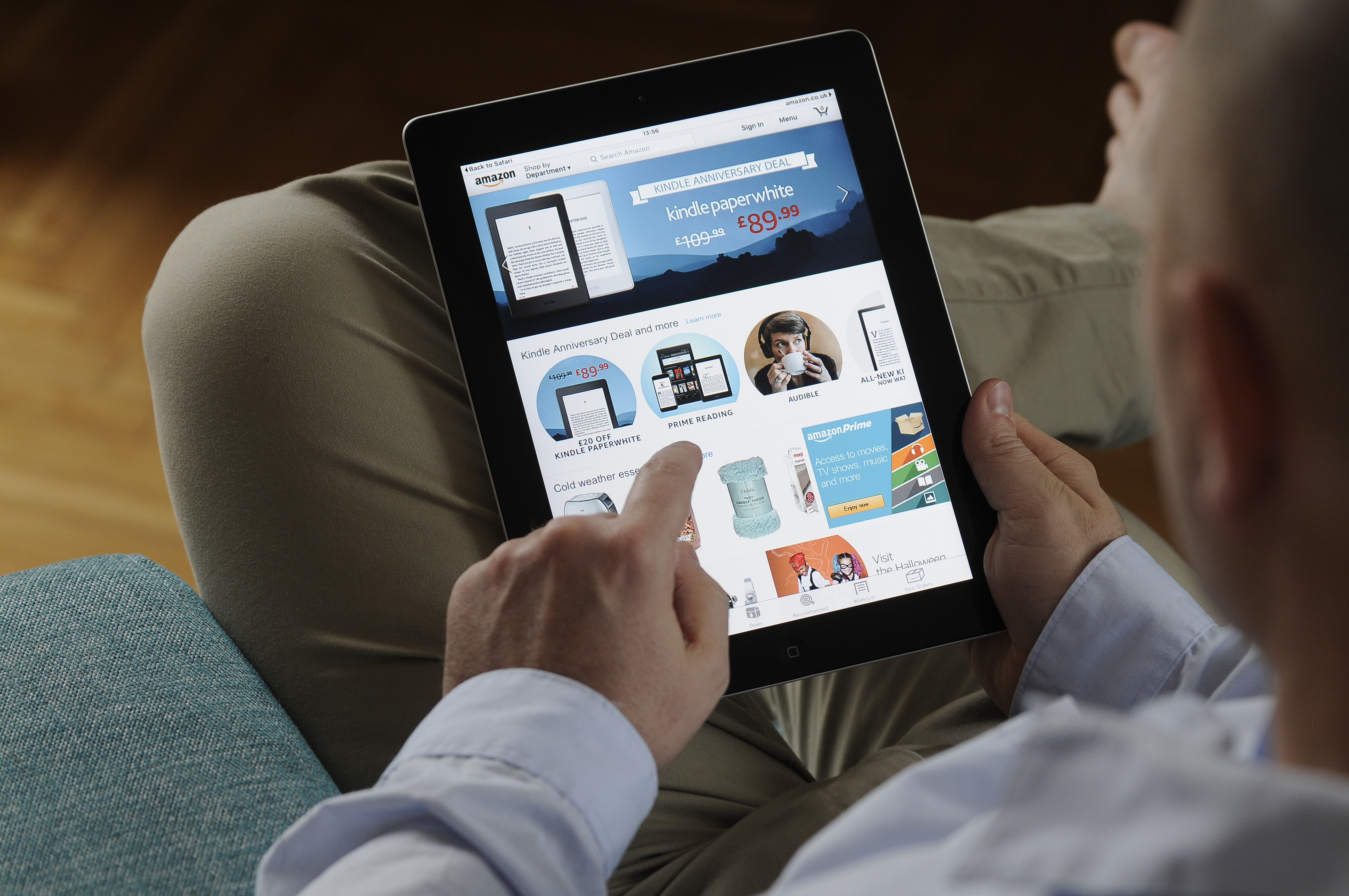 Apple iPad Details and Popular iOS app
