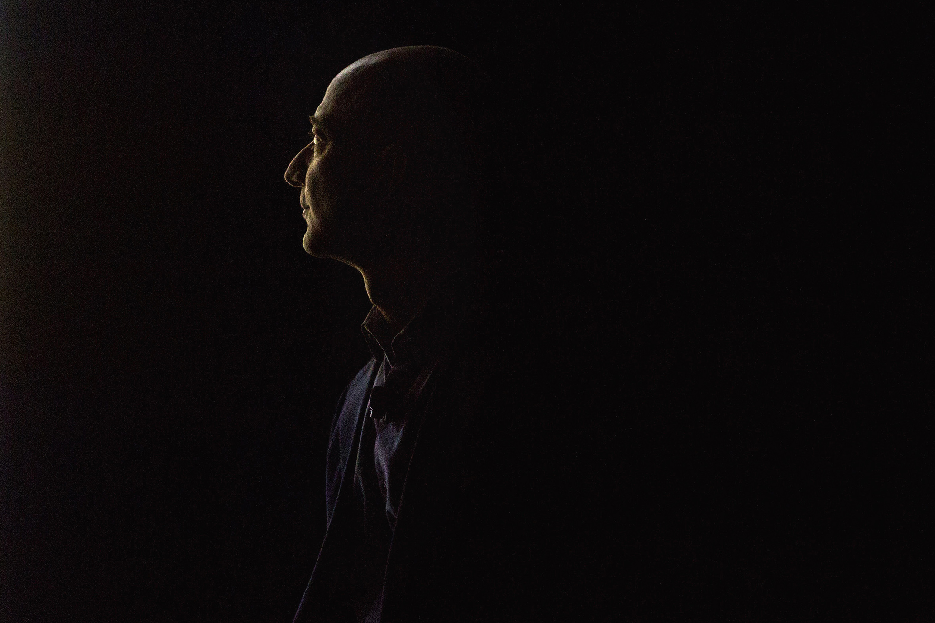 Bezos Silhouette