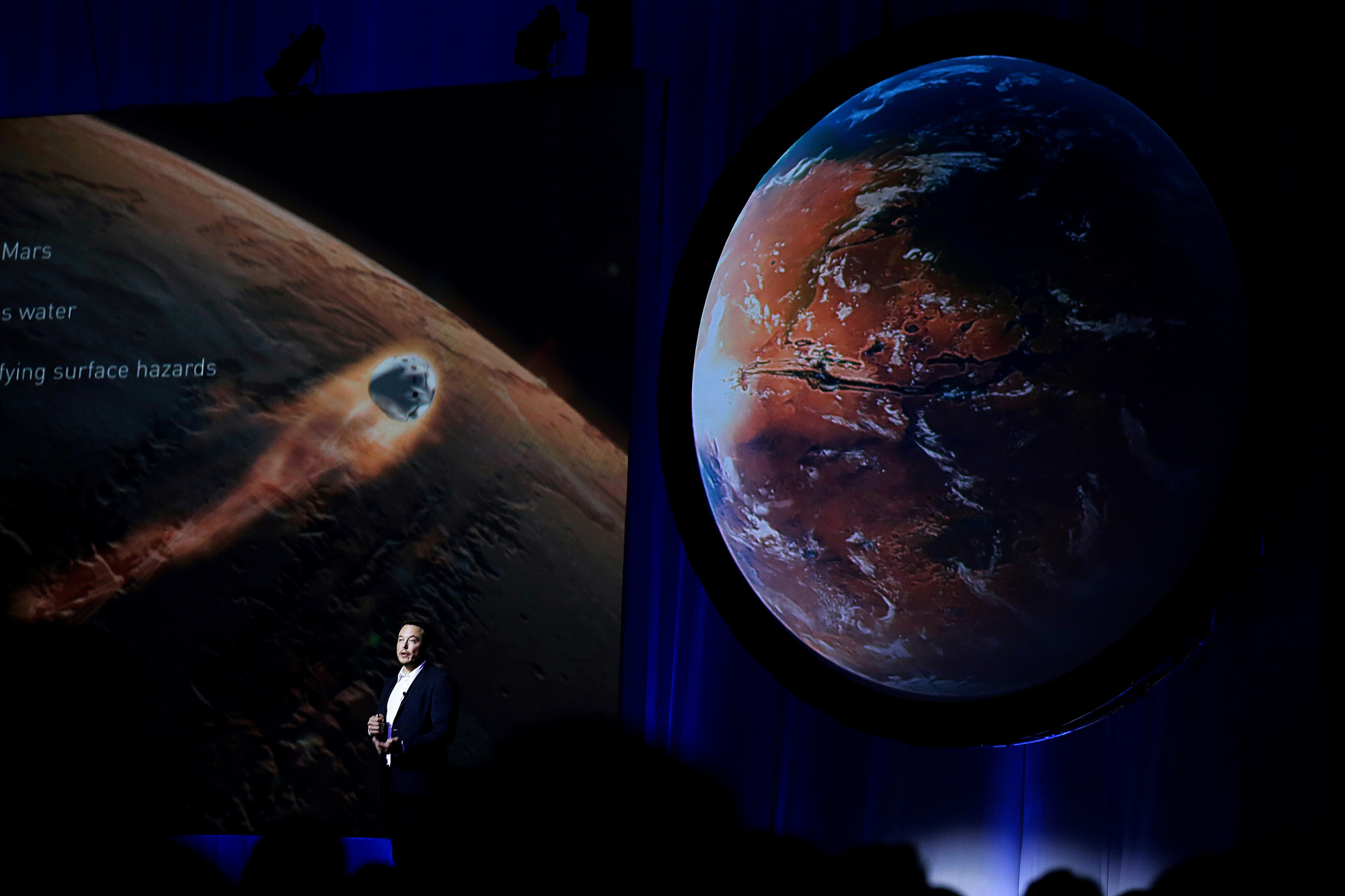 SpaceX-Launched Satellite Isn't Seen in Orbit, Pentagon Says