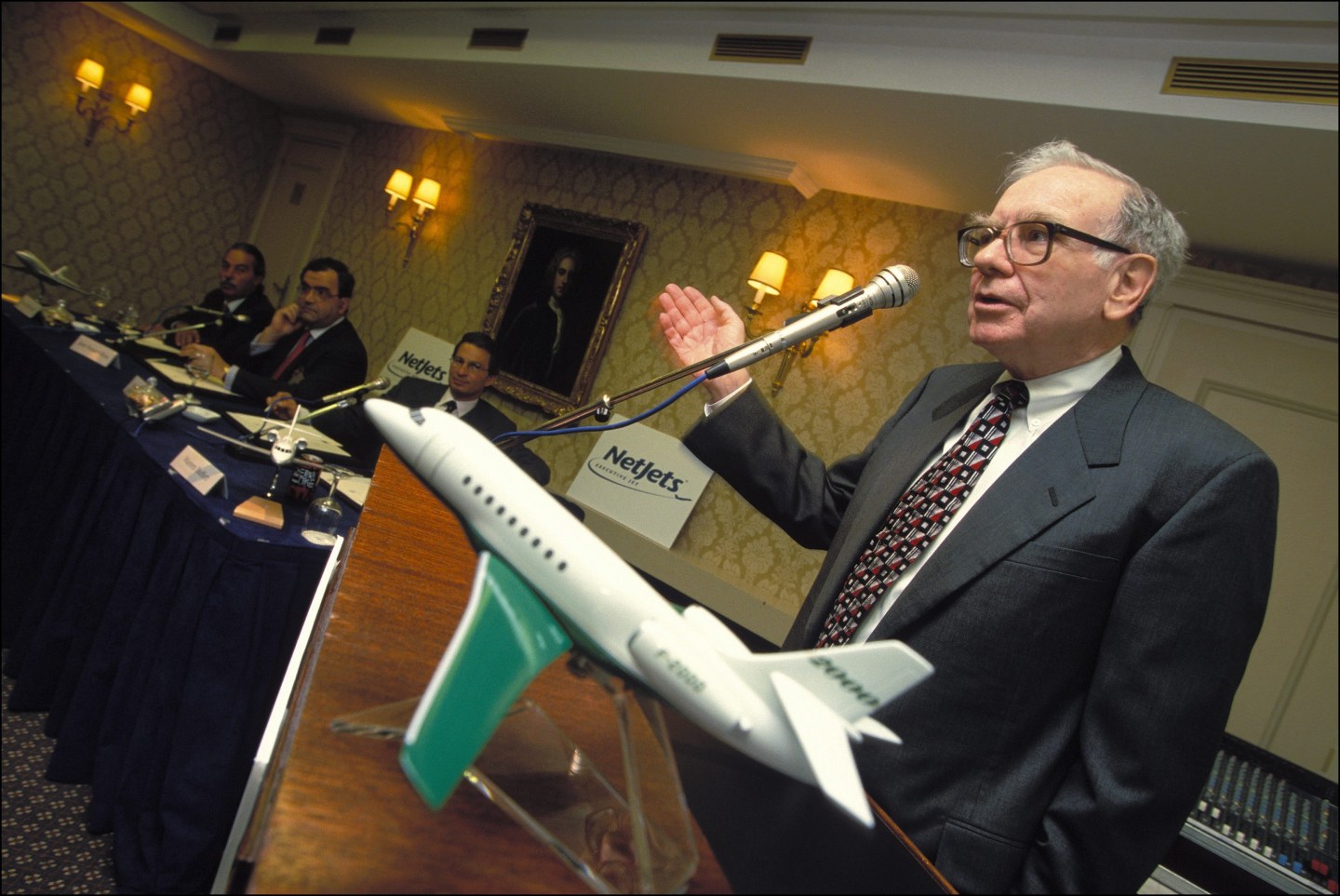 Warren Buffett in Paris in 1999