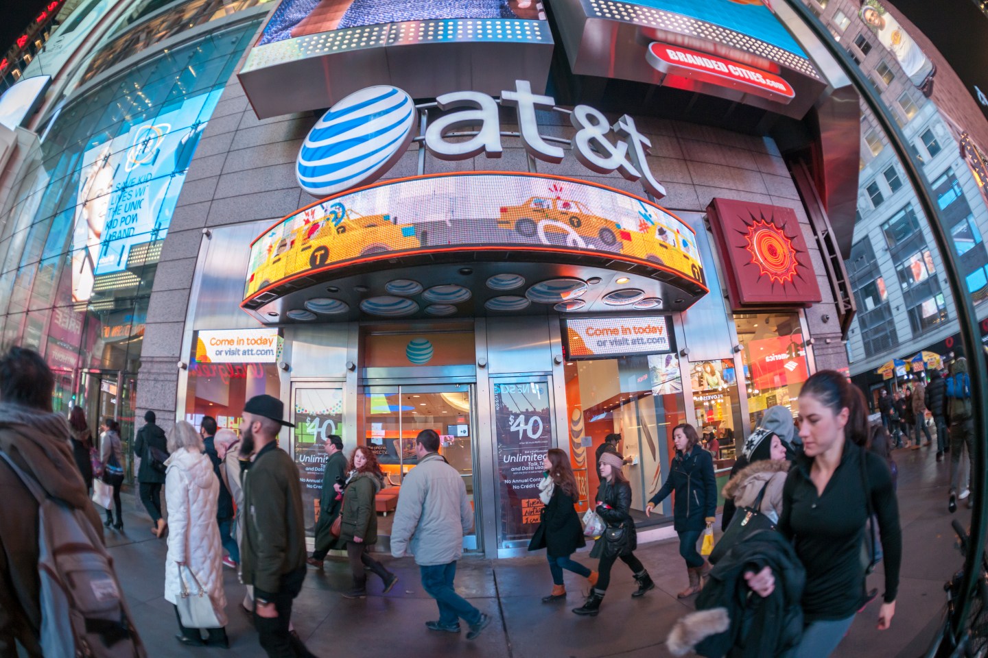 AT&T adds 2.8 million customers