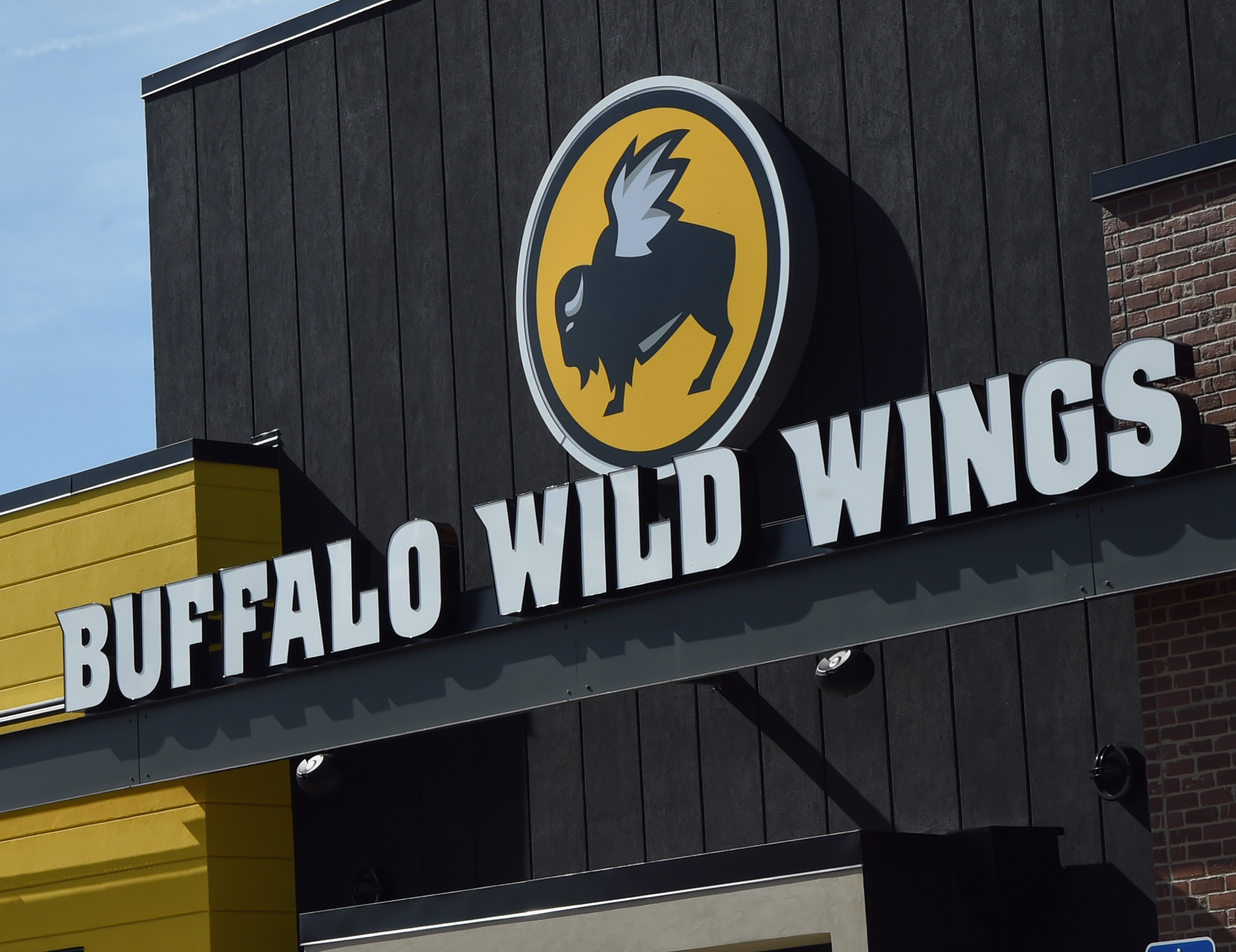 Buffalo Wild Wings Exterior In Jacksonville