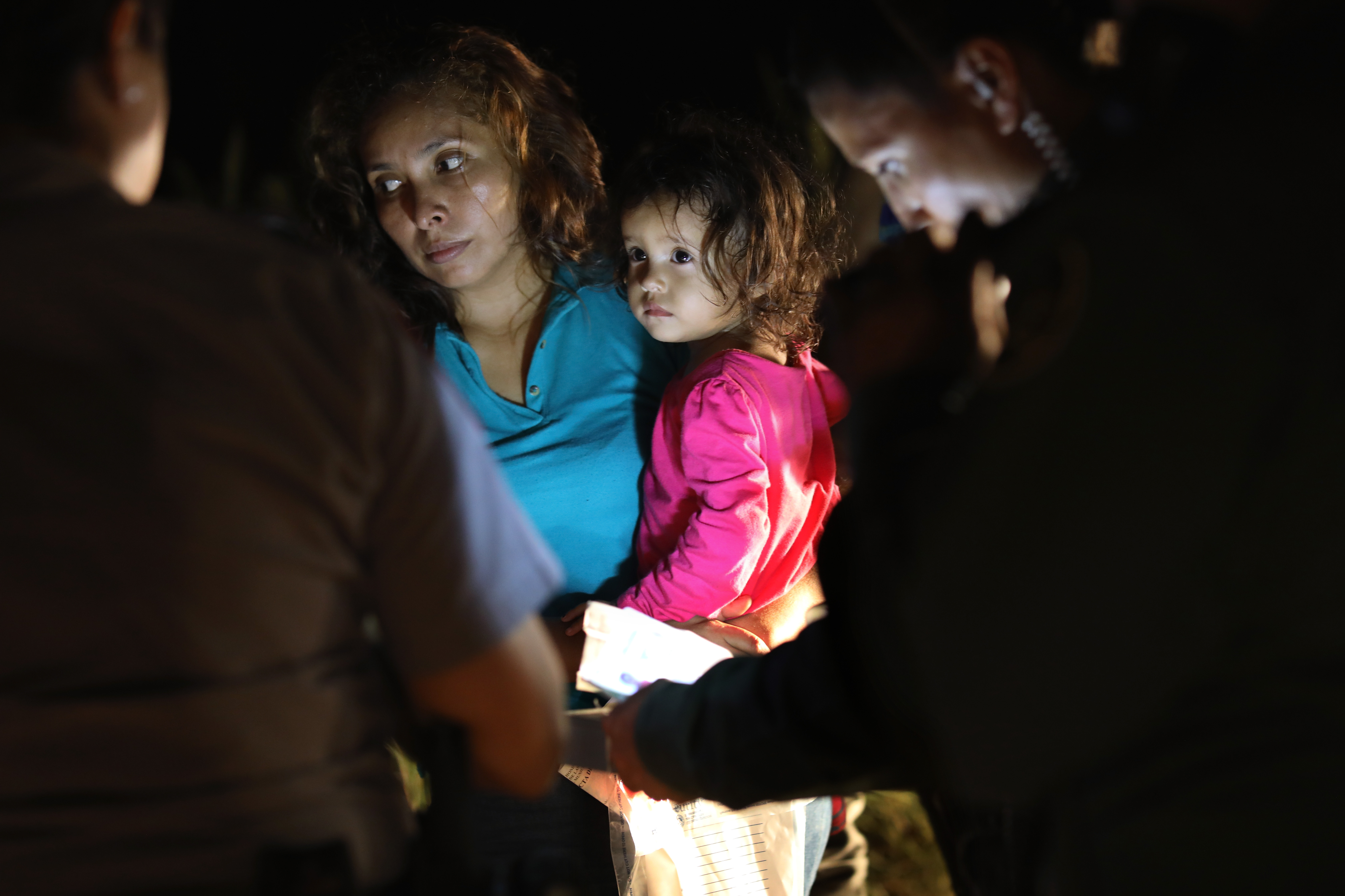 Border Patrol Agents Detain Migrants Near US-Mexico Border