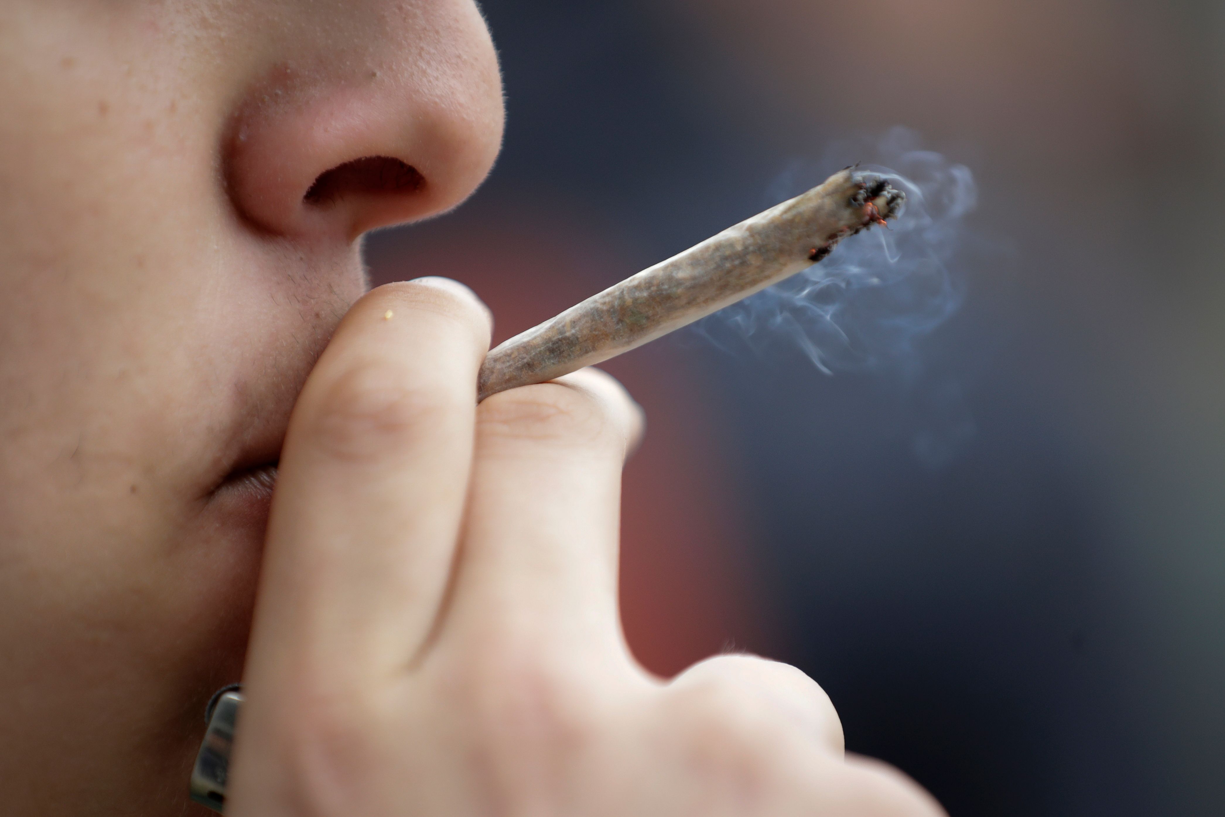 FRANCE-DEMO-DRUG-CANNABIS