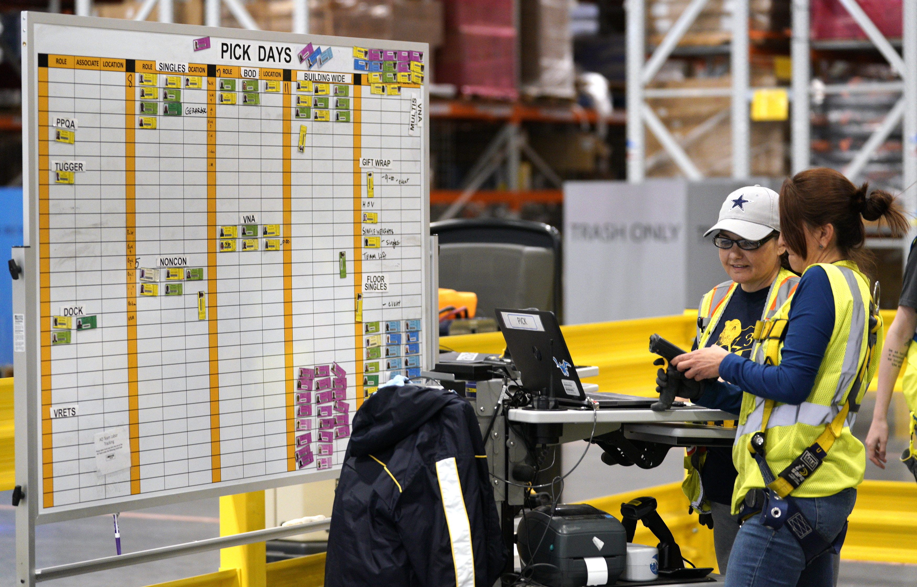 Amazon Opens New Fulfillment Center In Aurora, Colorado