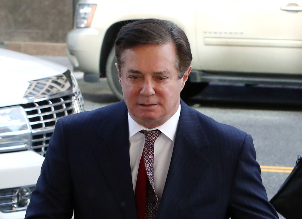 WASHINGTON, DC - JUNE 15:  Former Trump campaign manager Paul Manafort arrives at the E. Barrett Prettyman U.S. Courthouse for a hearing on June 15, 2018 in Washington, DC. Today a federal judge revoked ManafortÕs bail due to alleged witness tampering. Manafort was indicted last year by a federal grand jury and has pleaded not guilty to all charges against him including, conspiracy against the United States, conspiracy to launder money, and being an unregistered agent of a foreign principal.  (Photo by Mark Wilson/Getty Images)