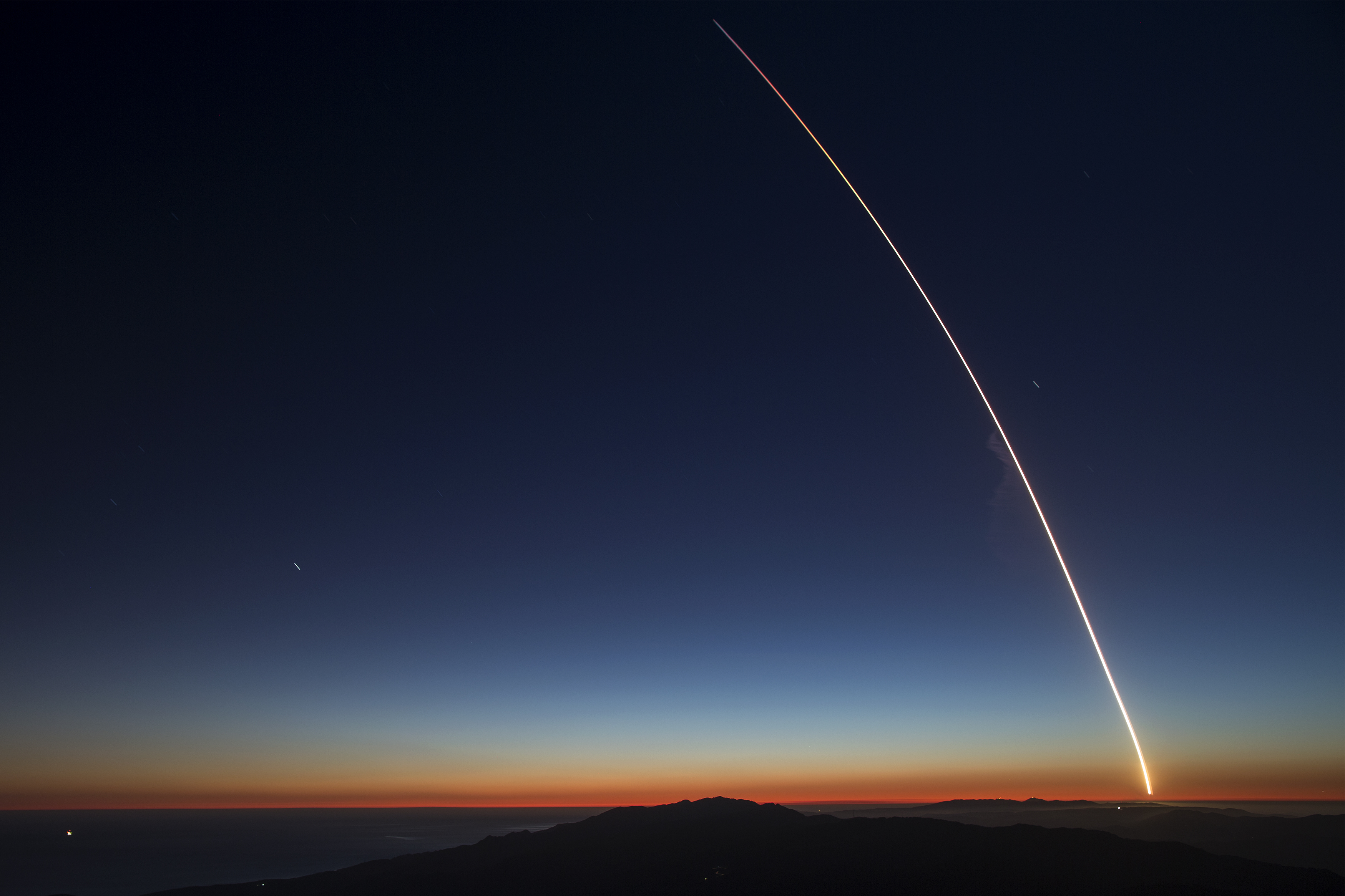 SpaceX Launches Falcon 9 Rocket