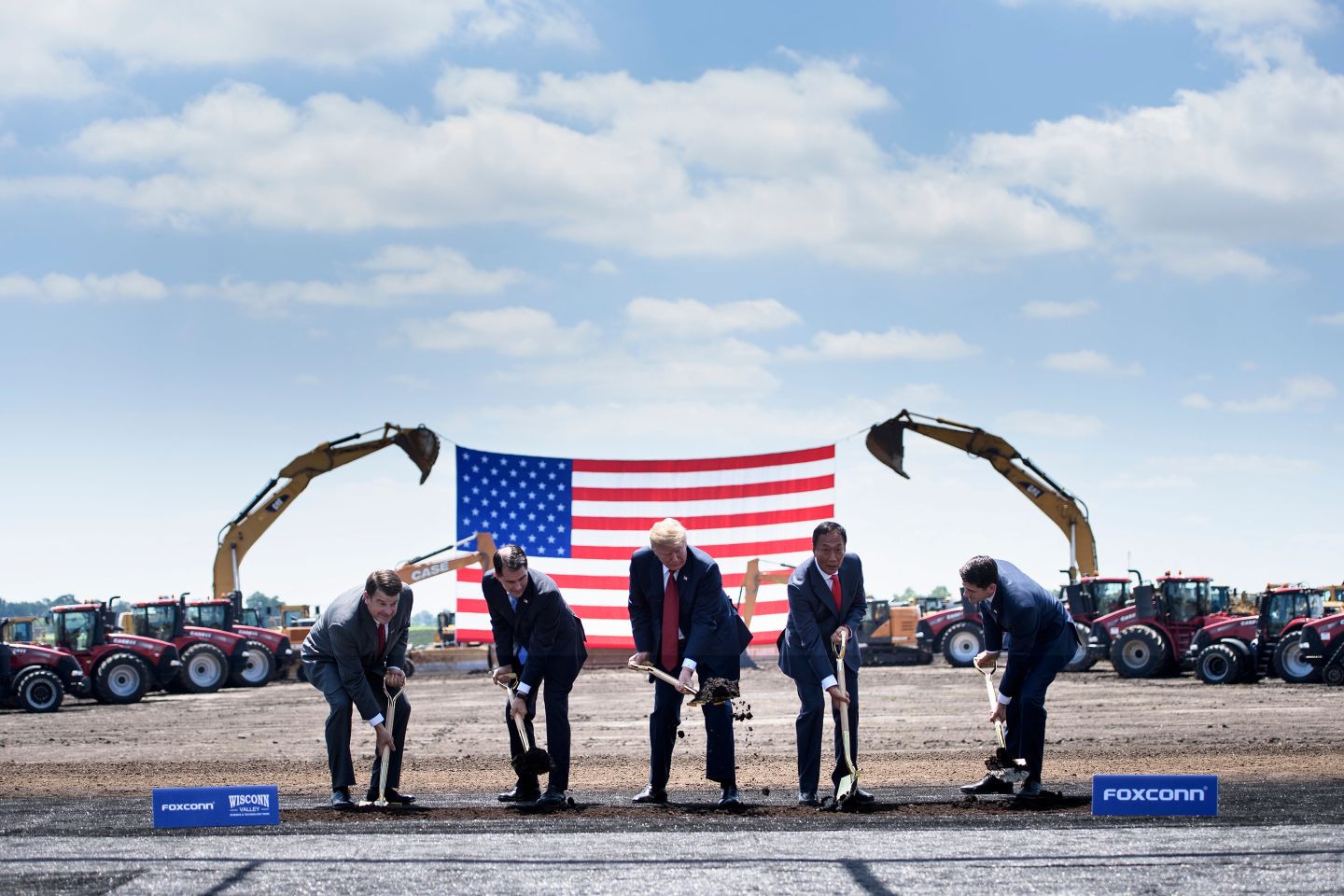 TOPSHOT-US-POLITICS-ECONOMY-FOXCONN-ENTERPRISES