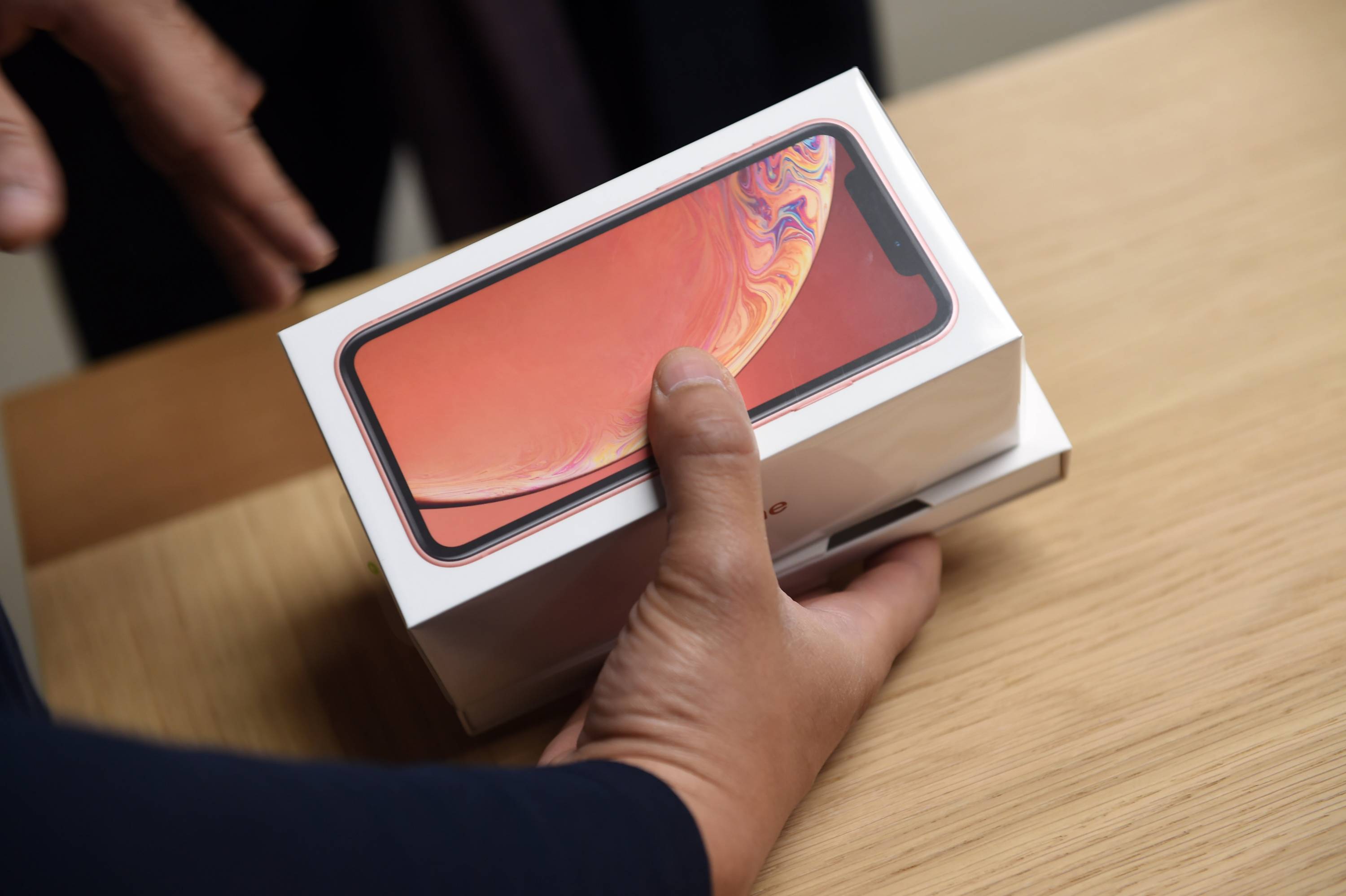 Apple Covent Garden Re-opening And iPhone XR Launch