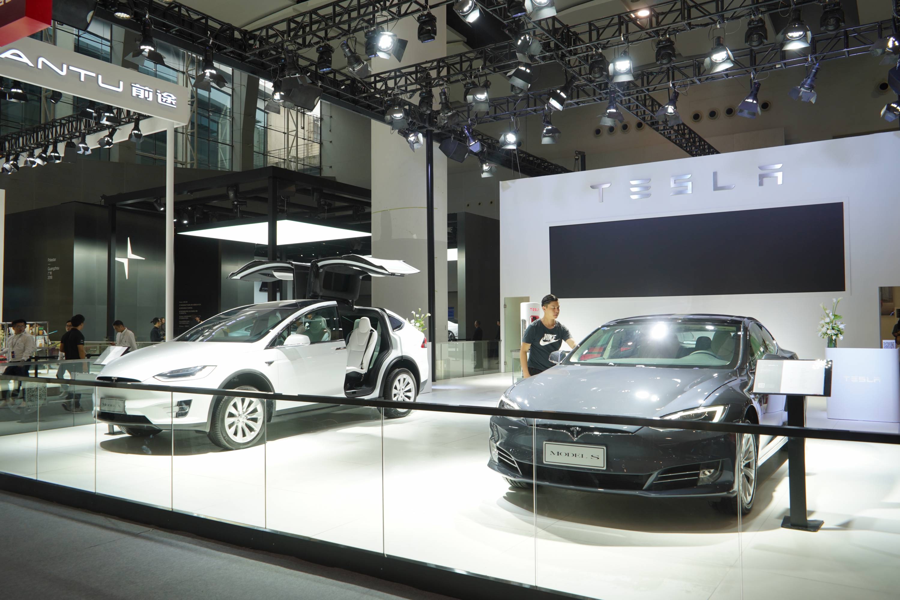 Tesla's New Energy Vehicles Are Showed at Guangzhou International Automobile Exhibition 2018