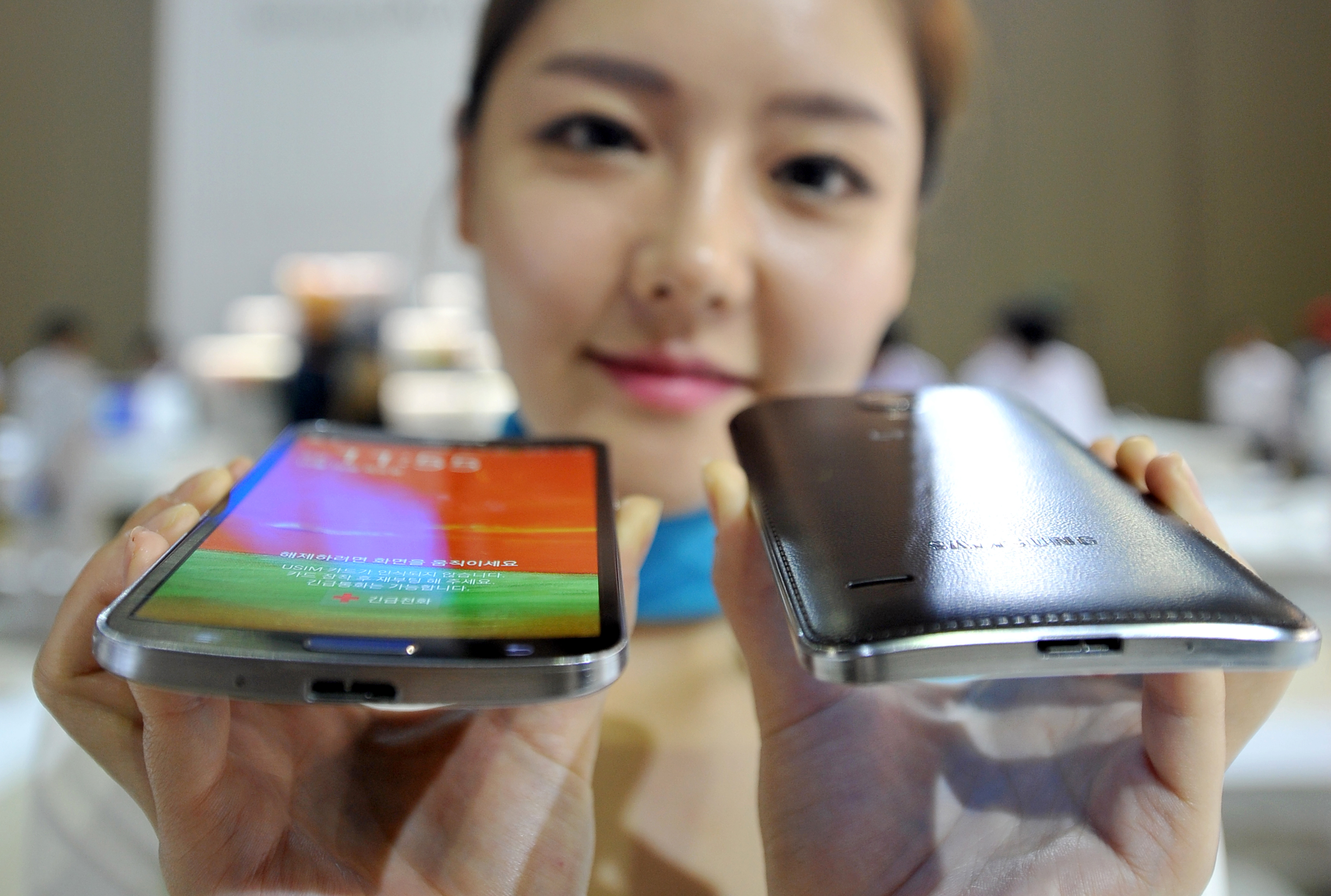 SKOREA-TECHNOLOGY-TELECOM-SMARTPHONE-SAMSUNG