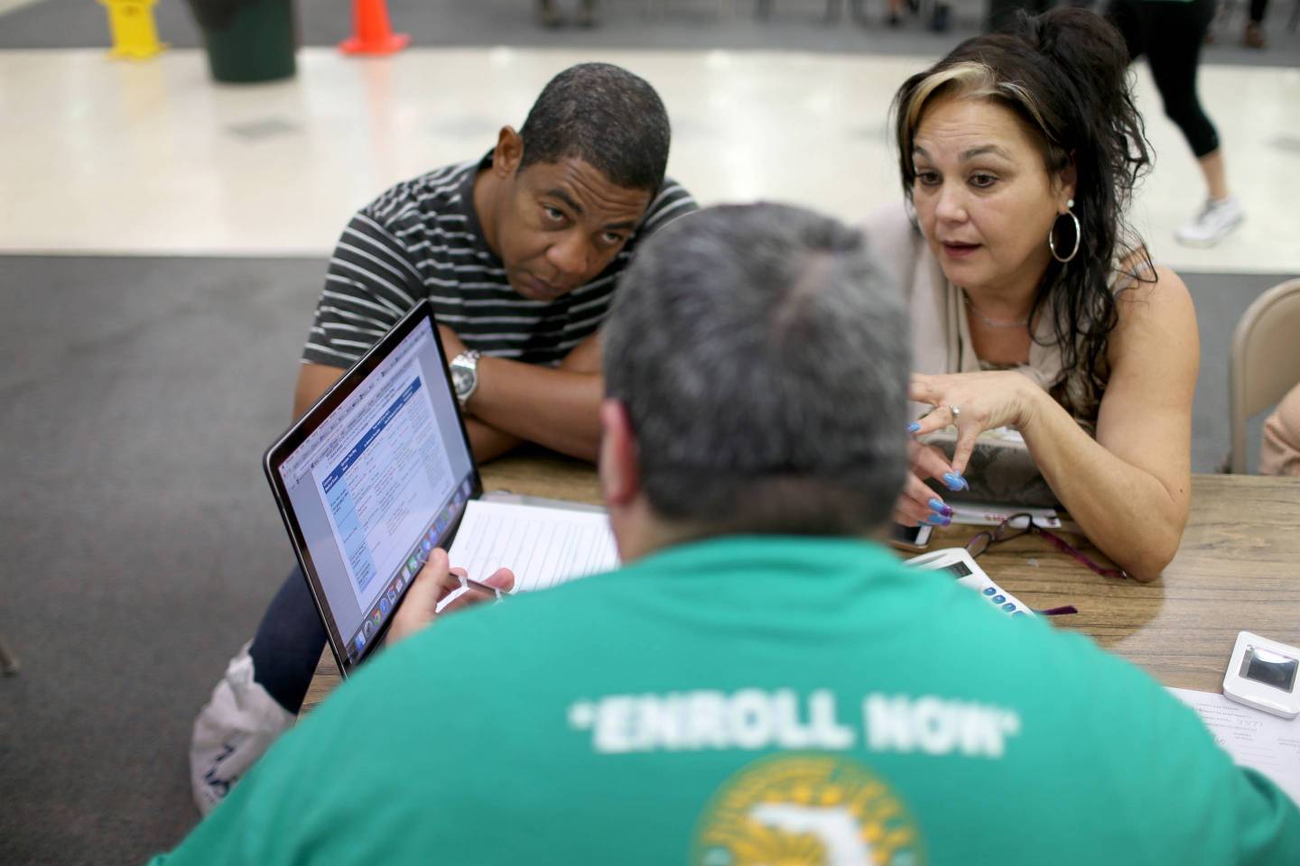 People Rush To Enroll Before Deadline For Affordable Care Act