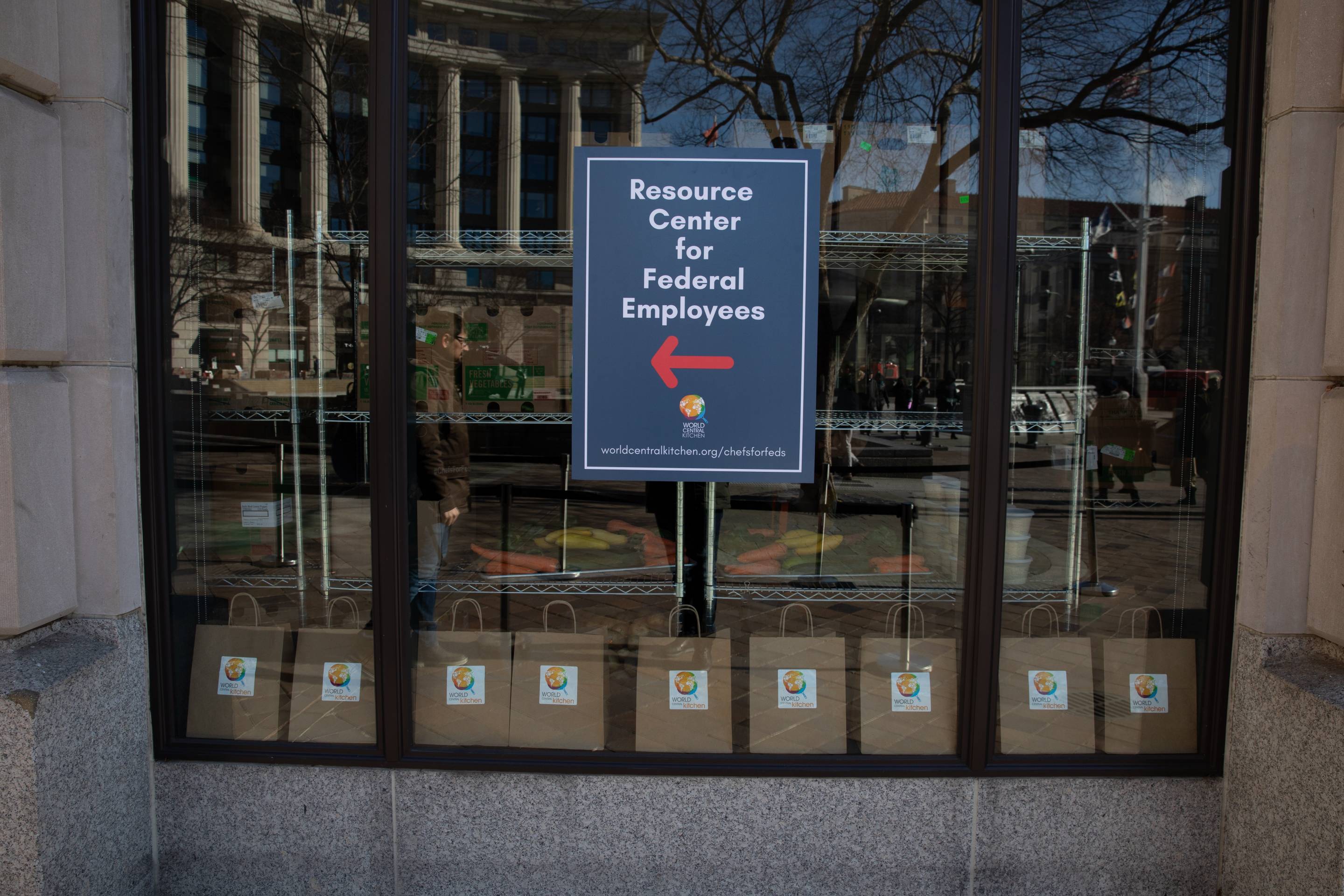 Non-profit World Central Kitchen serves food to federal workers
