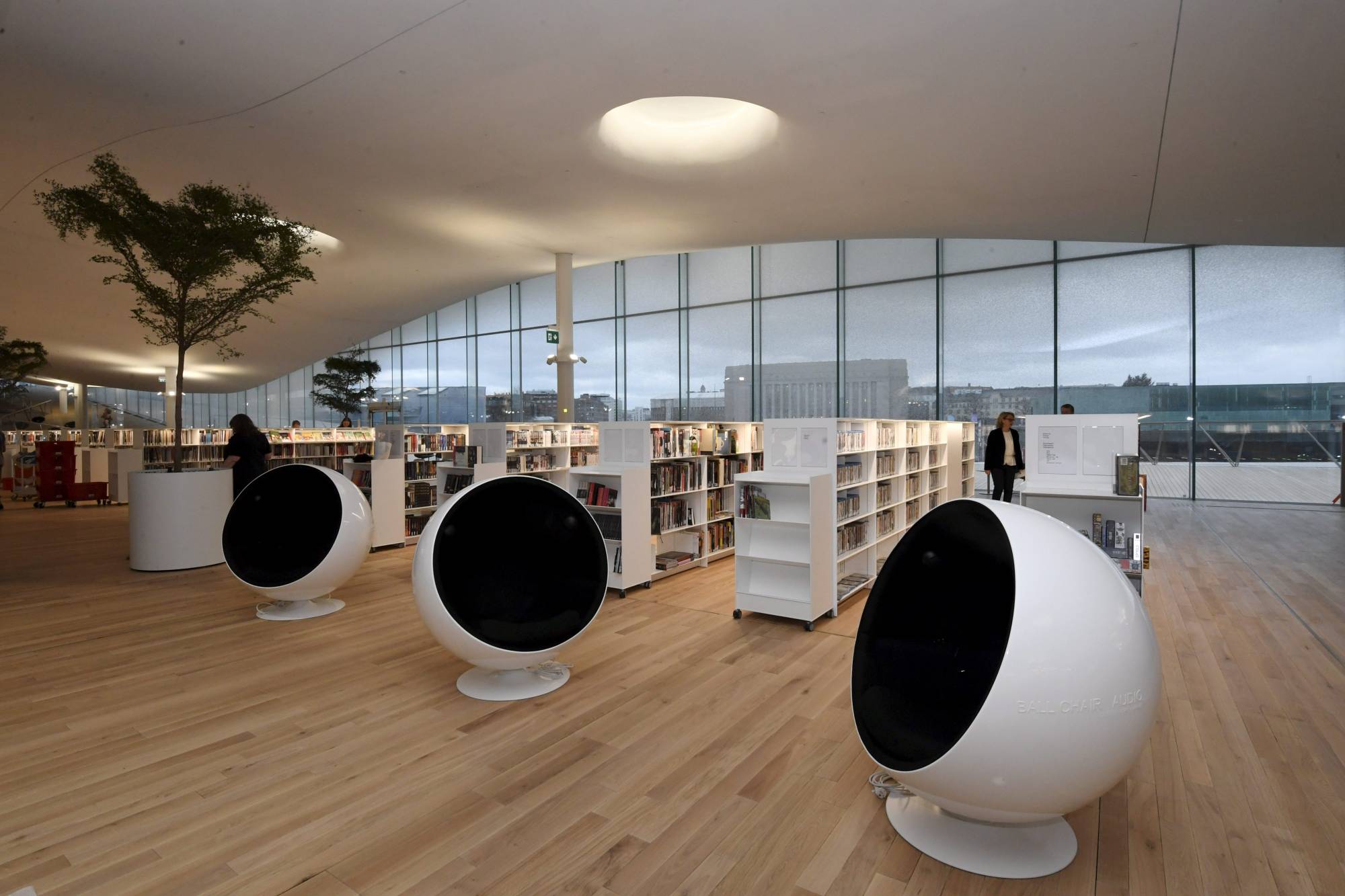 DOUNIAMAG-FINLAND-ARCHITECTURE-MUSEUM-LIBRARY-ROBOTS