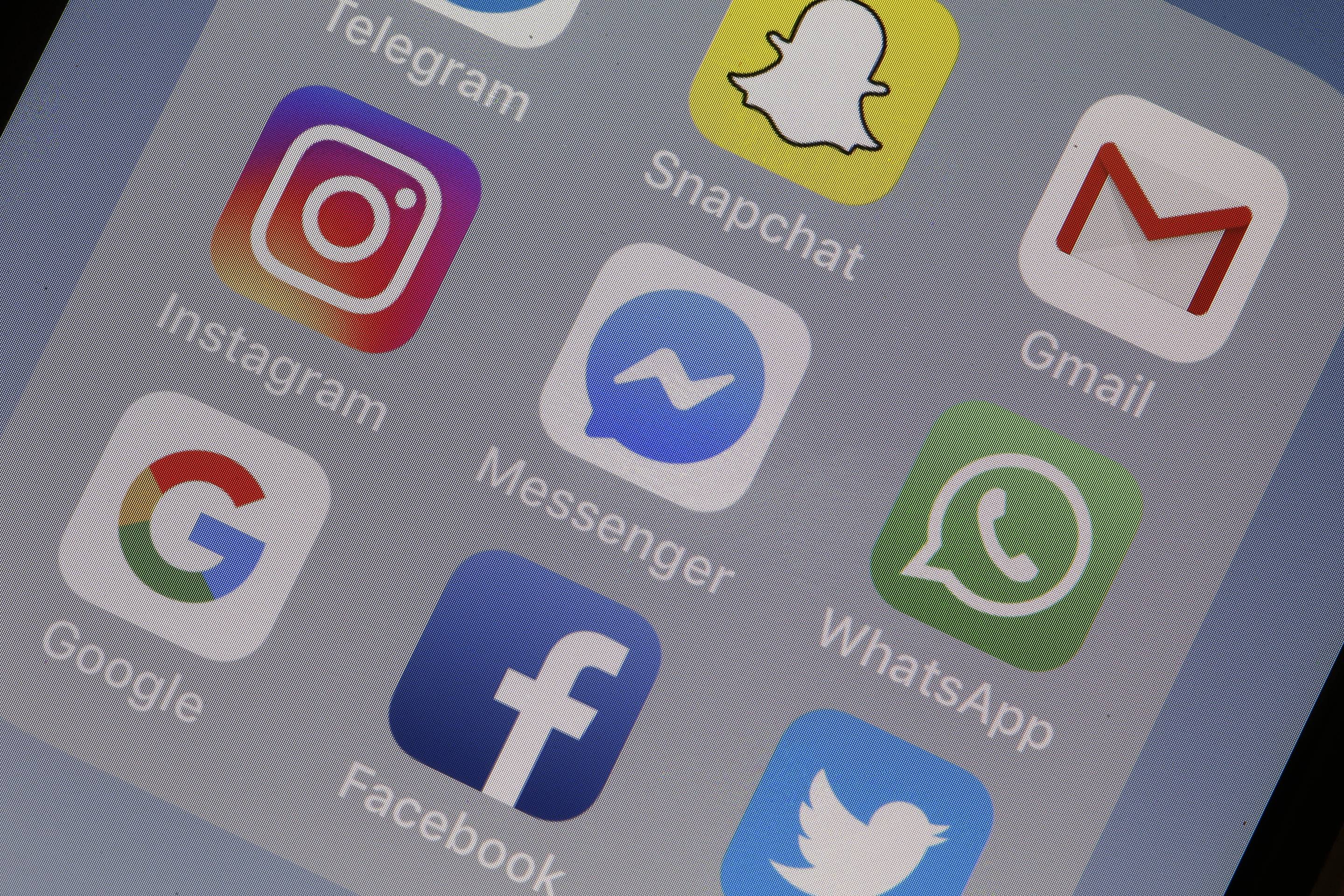 Facebook Announced Plans To Integrate WhatsApp, Instagram And Messenger : Illustration