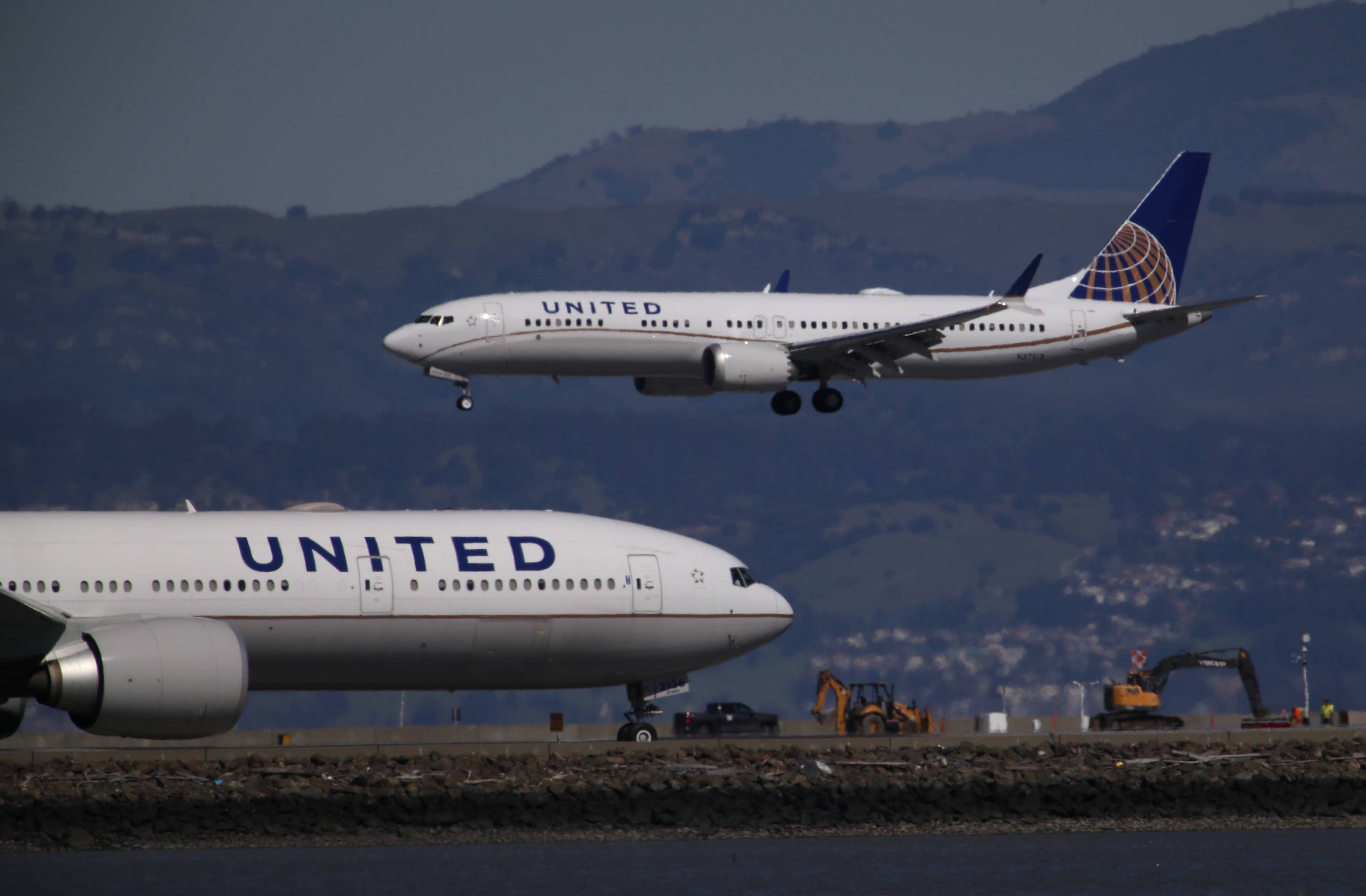 U.S. Grounds All Boeing 737 MAX Aircraft After Viewing New Satellite Data