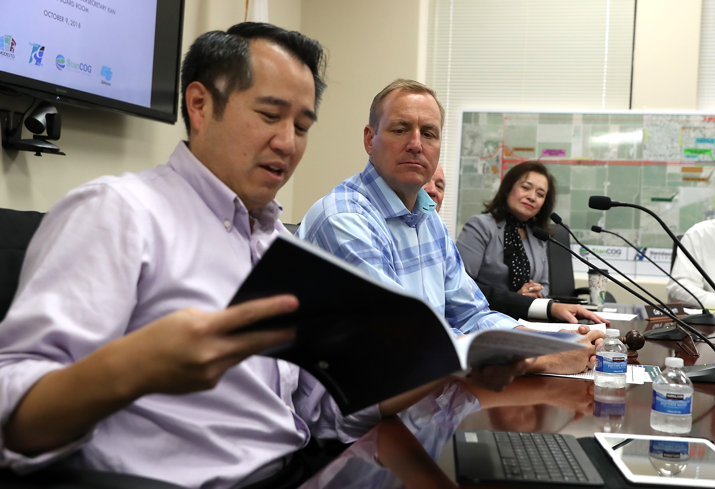 Rep. Denham (R-CA), Campaigning For Re-Election, Holds Roundtable In Modesto, California