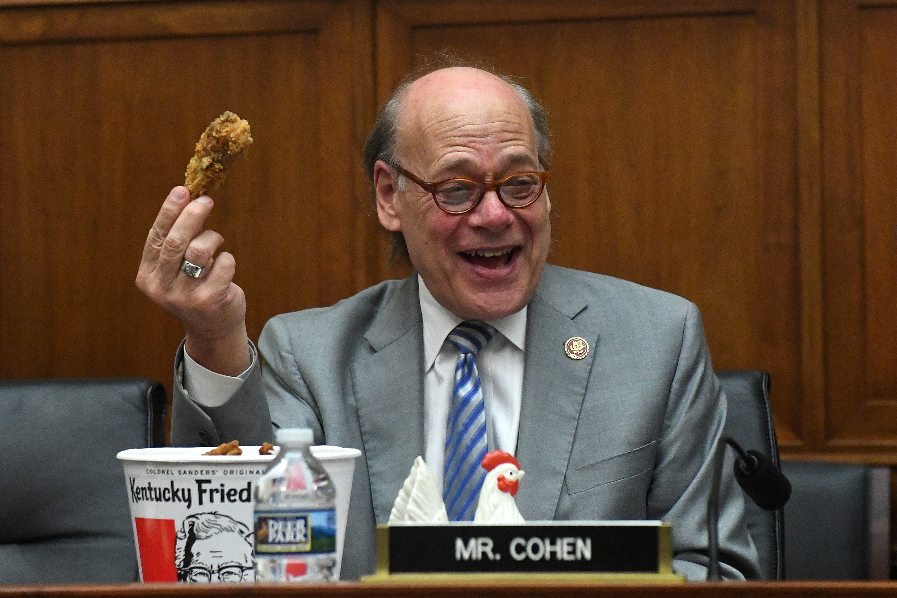 Rep. Steve Cohen (D-TN) hands out Kentucky Fried Chicken during a House Judiciary Committee hearing on "The Justice Department's investigation of Russian interference with the 2016 presidential election" on Capitol Hill in Washington