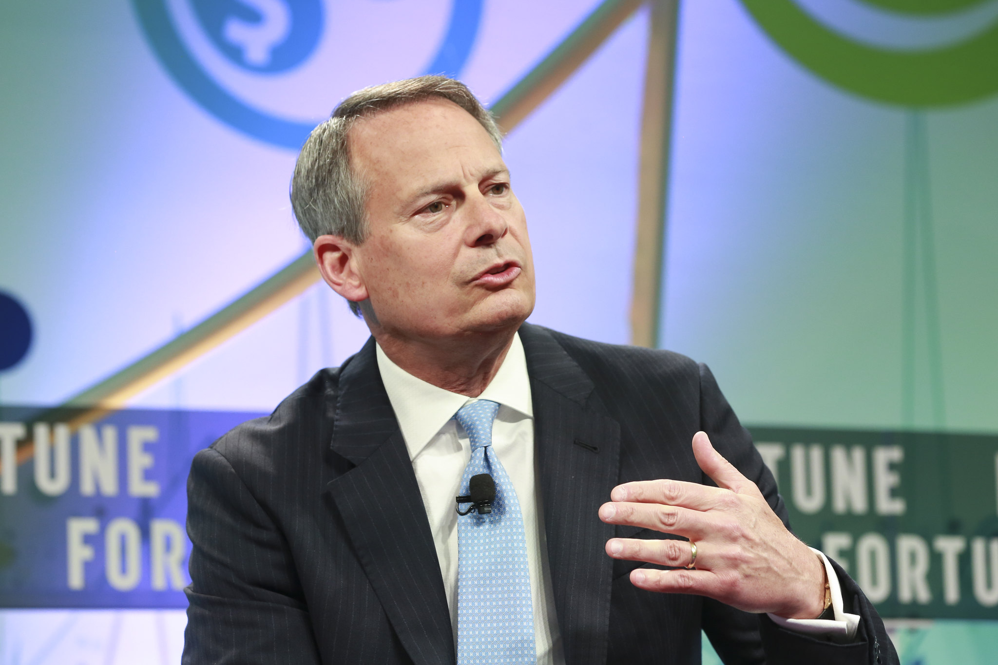 NOT TO BE DISCOUNTEDrSchwabs relentlessly cost-conscious approach has helped it attract $3.6 trillion in assets and forced larger rivals to slash fees and cater more to middle-class traders. The discount brokers CEO talks about his strategy for staying competitive, even as upstarts vie for market share touting fee-free trading.rWalt Bettinger, President and CEO, The Charles Schwab Corp.rInterviewer: Jen Wieczner, FORTUNE
