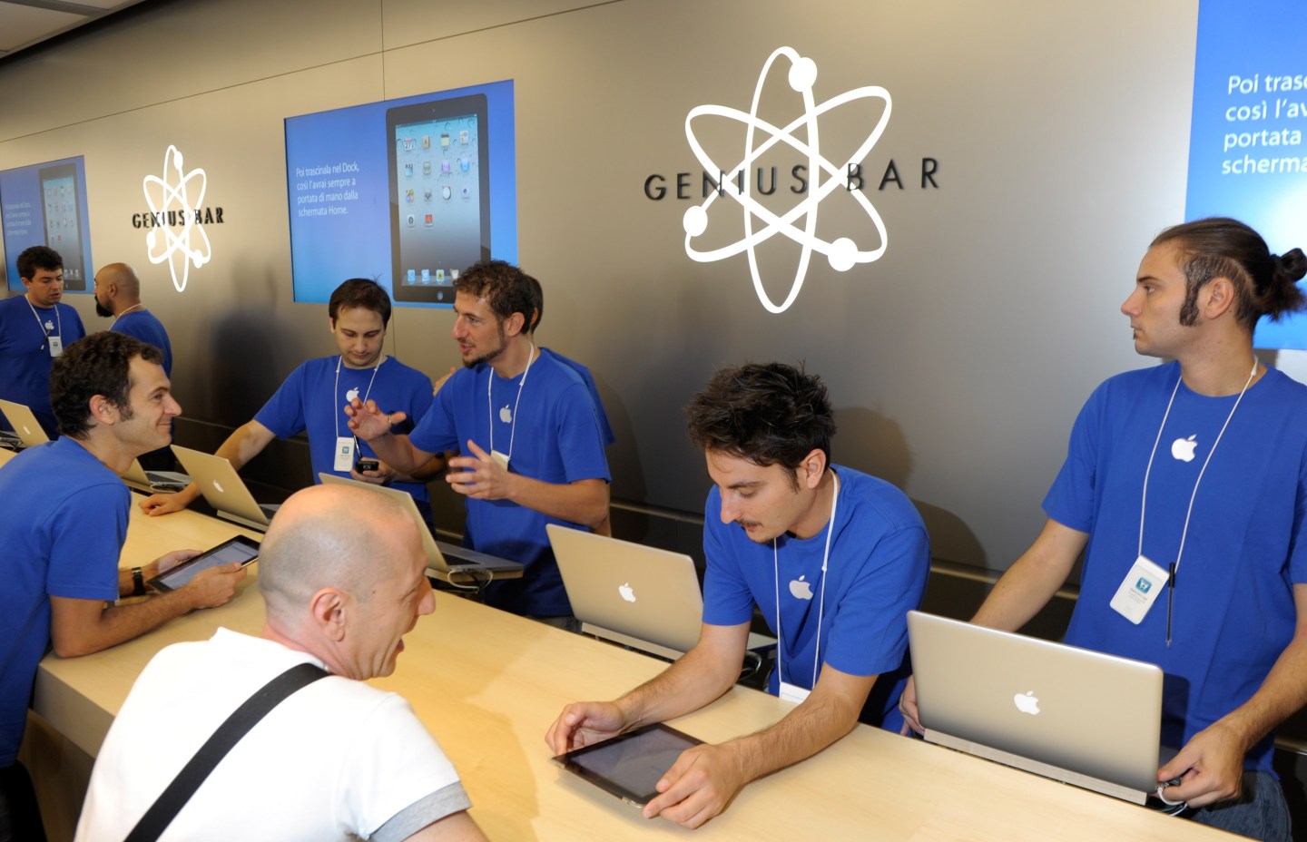 Apple Store Opening In Bologna