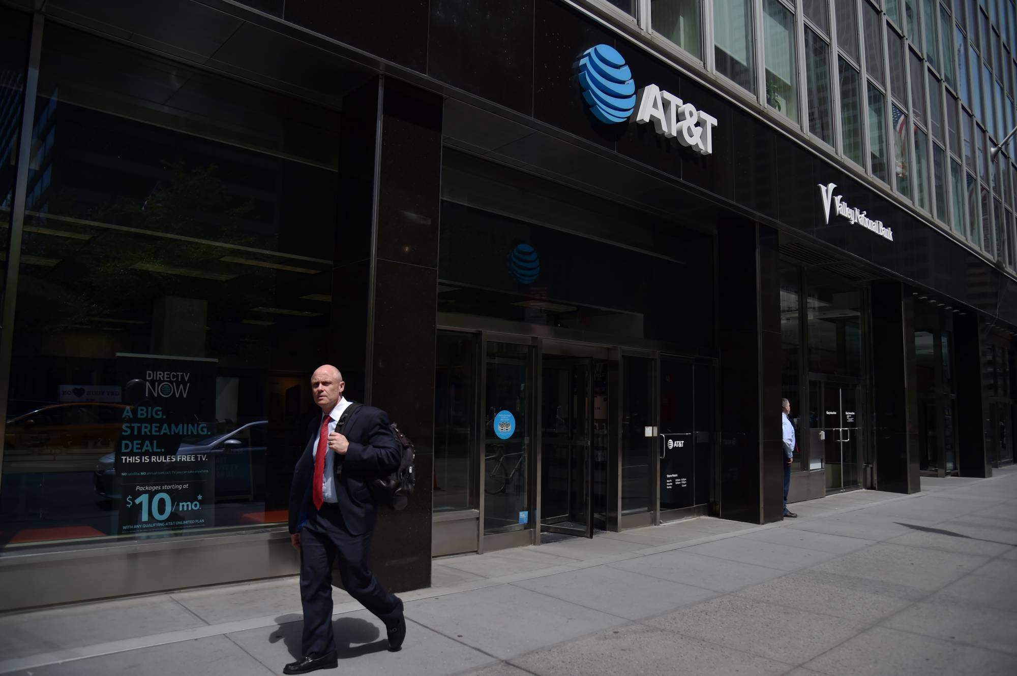 US-ECONOMY-AT&T